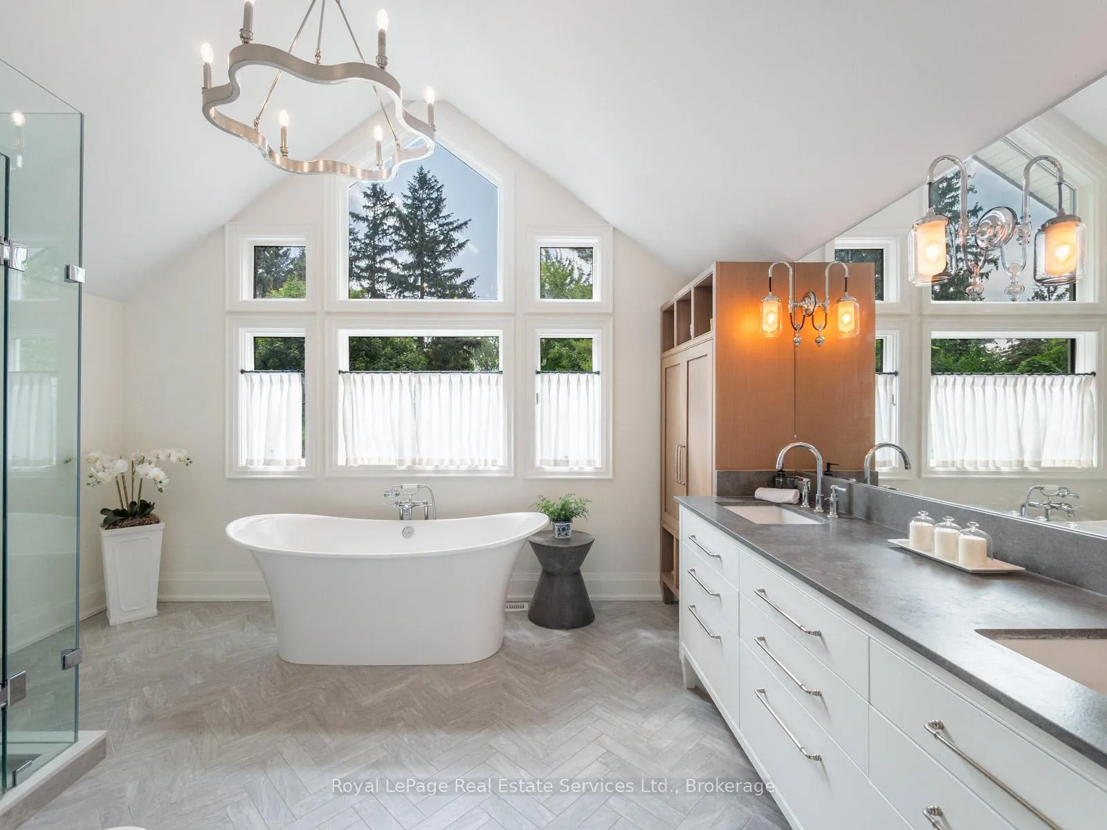 Photo 25 of 74 West Street, Oakville, Bronte — HOMEH