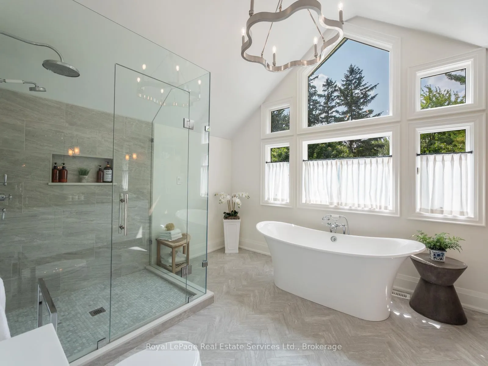 Photo 27 of 74 West Street, Oakville, Bronte — HOMEH