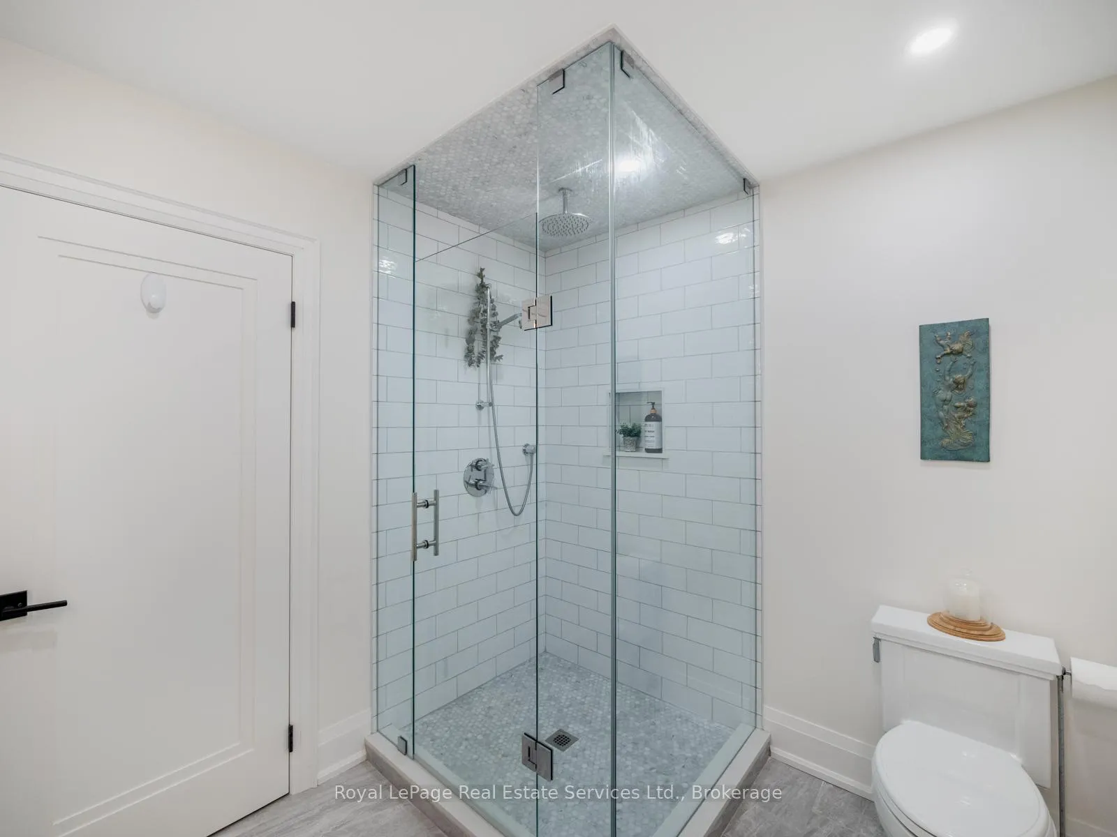 Photo 41 of 74 West Street, Oakville, Bronte — HOMEH