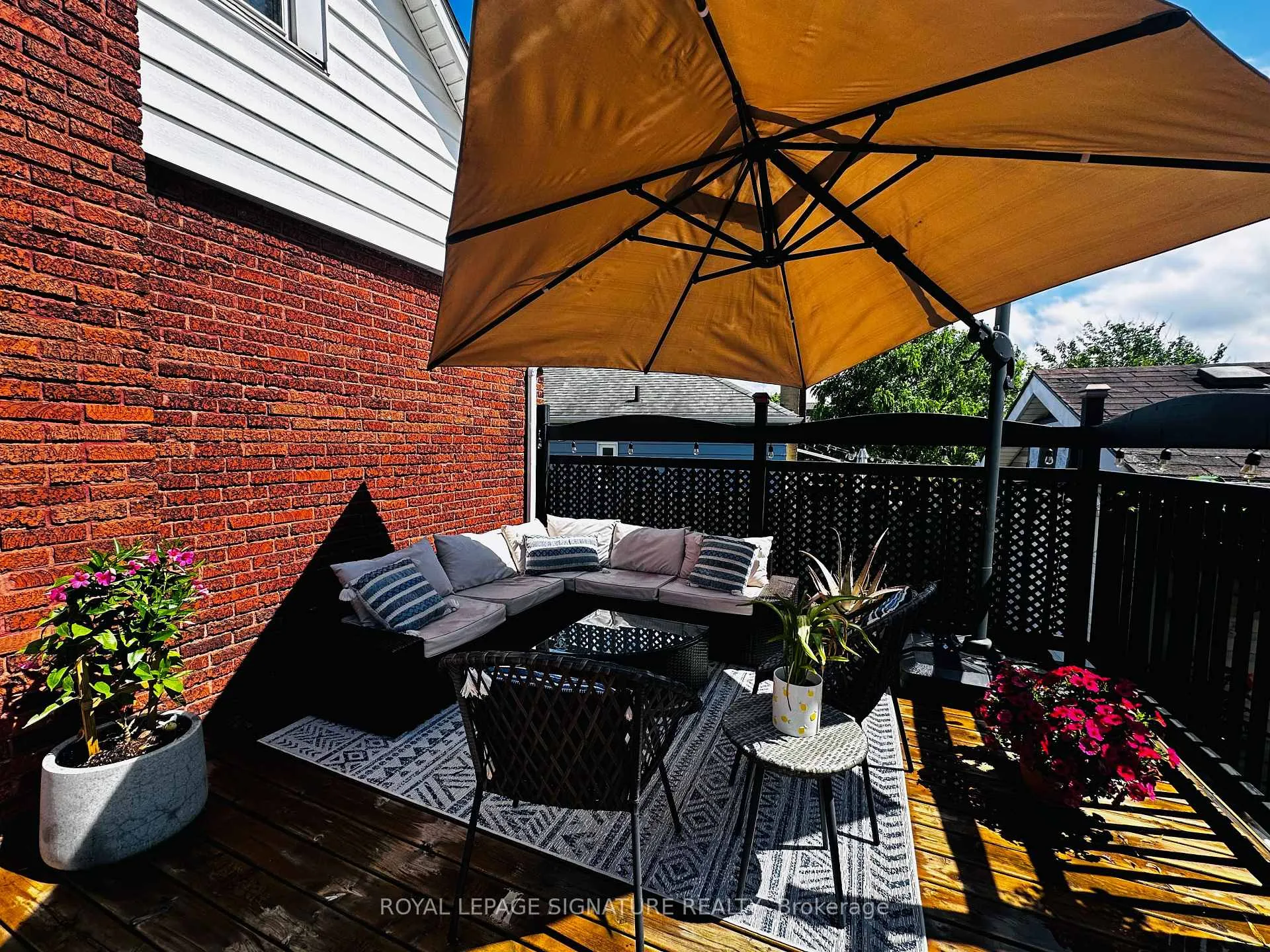 Photo 6 of 137 Lancaster Street W, Kitchener, Northward — HOMEH