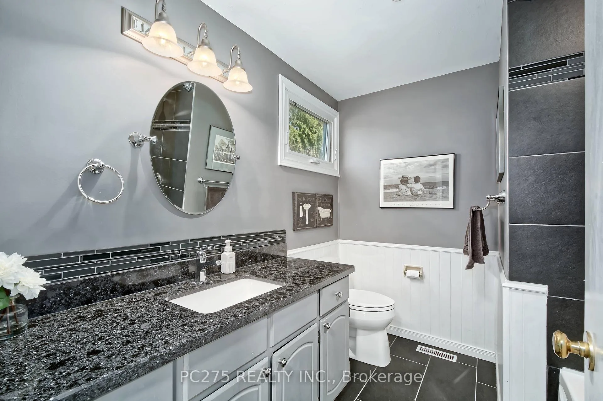 Photo 27 of 27 Portal Crescent, London, North C — HOMEH