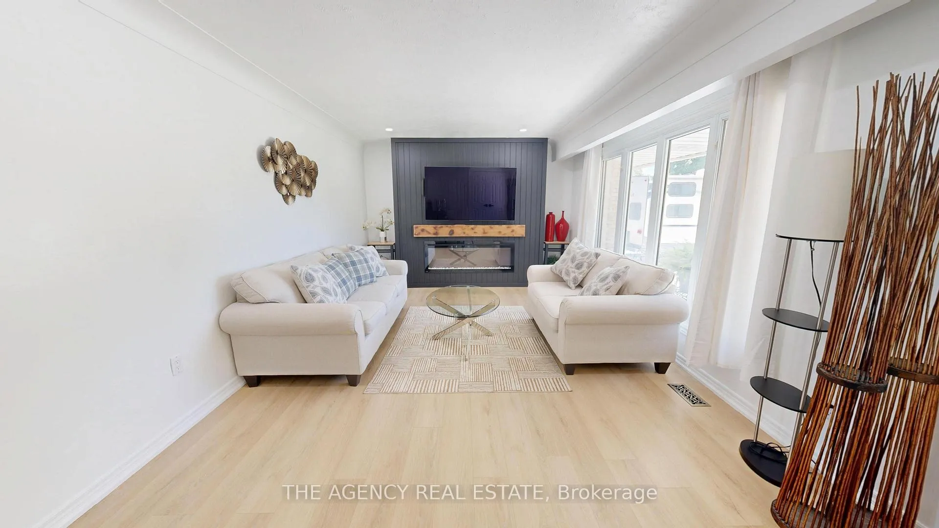 Photo 9 of 166 Fairview Avenue W, St. Thomas — HOMEH