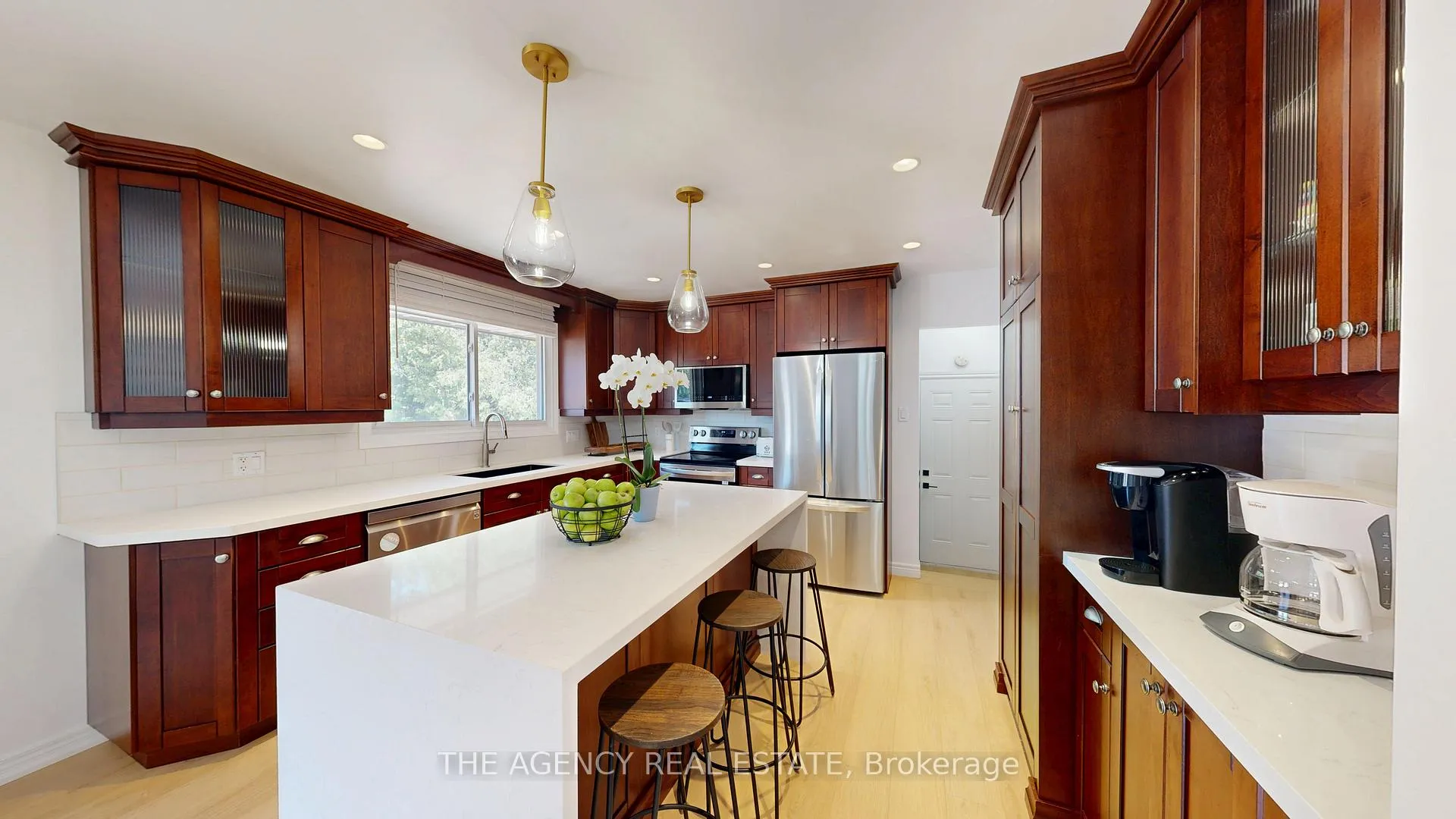 Photo 10 of 166 Fairview Avenue W, St. Thomas — HOMEH
