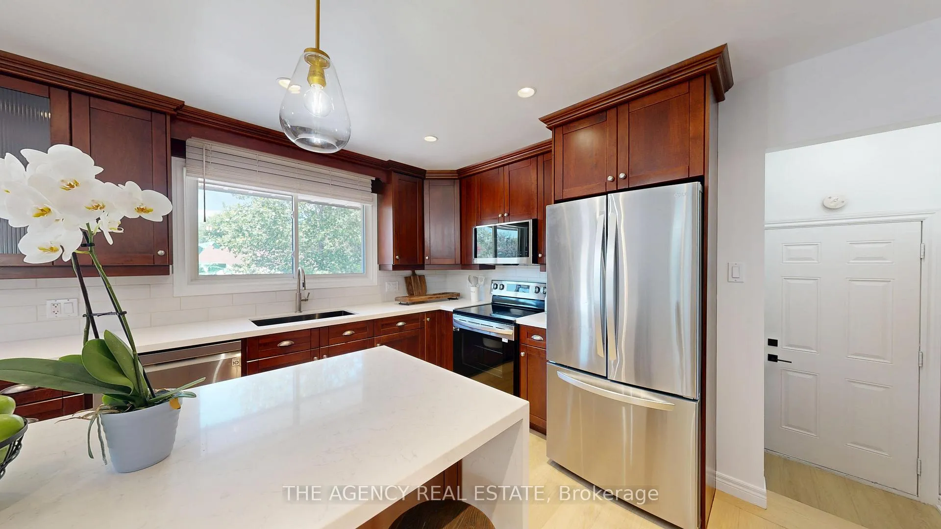 Photo 13 of 166 Fairview Avenue W, St. Thomas — HOMEH