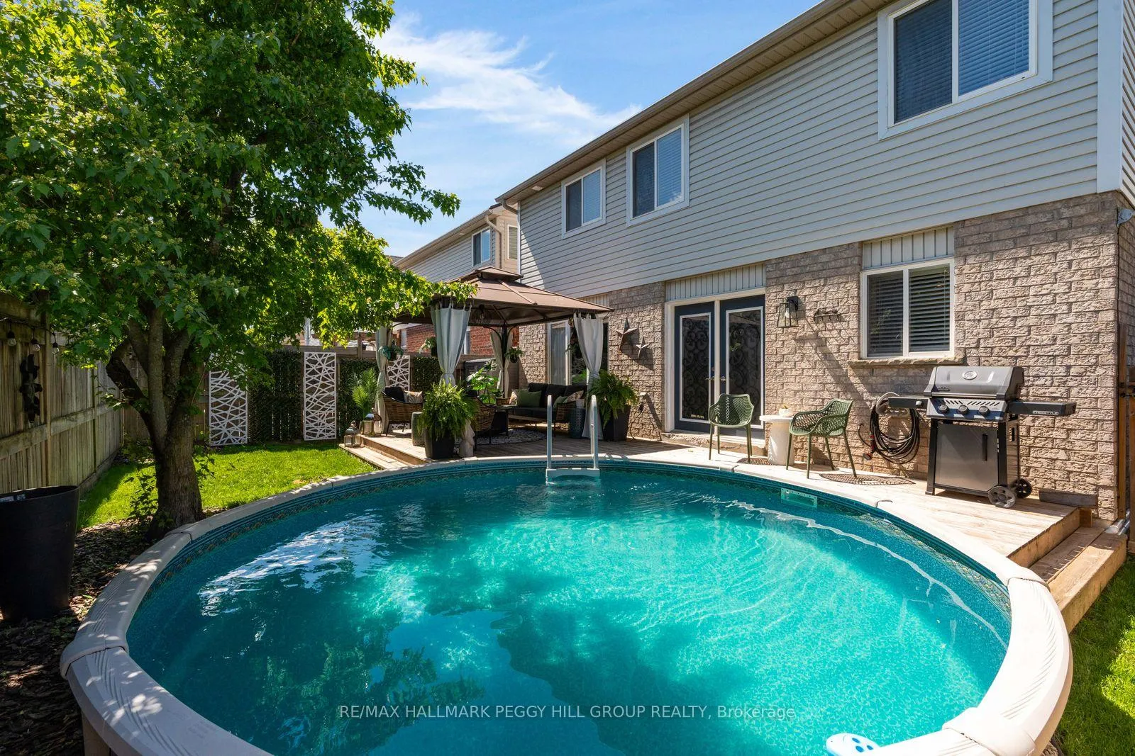 Photo 2 of 15 Brookwood Drive, Barrie, 400 West — HOMEH