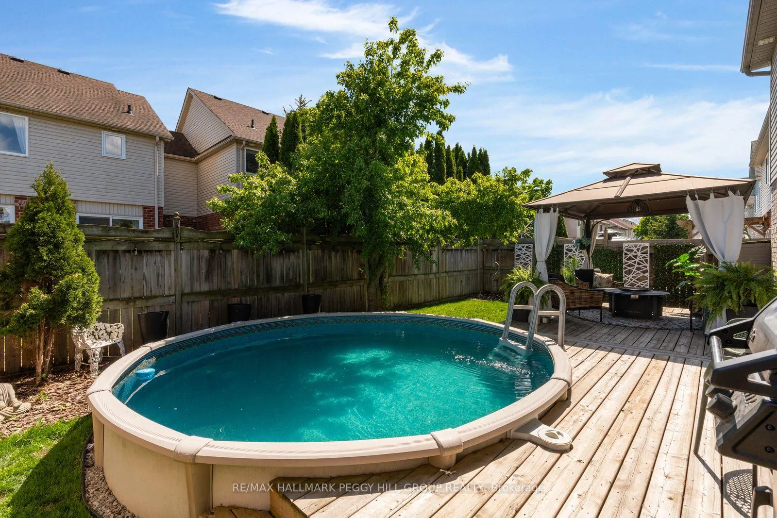Photo 19 of 15 Brookwood Drive, Barrie, 400 West — HOMEH