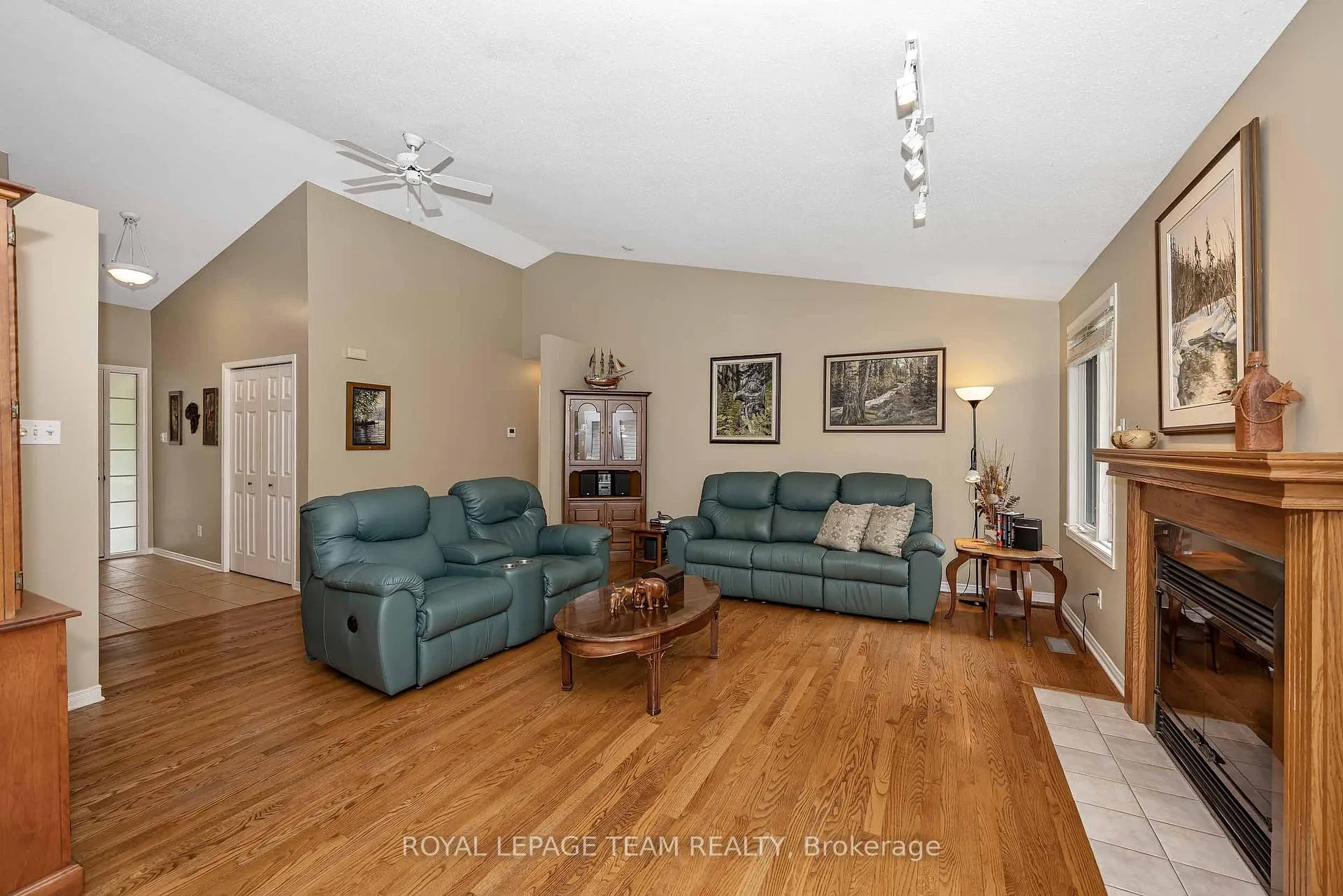Photo 7 of 6515 Waddion Drive, Ottawa, Greely — HOMEH