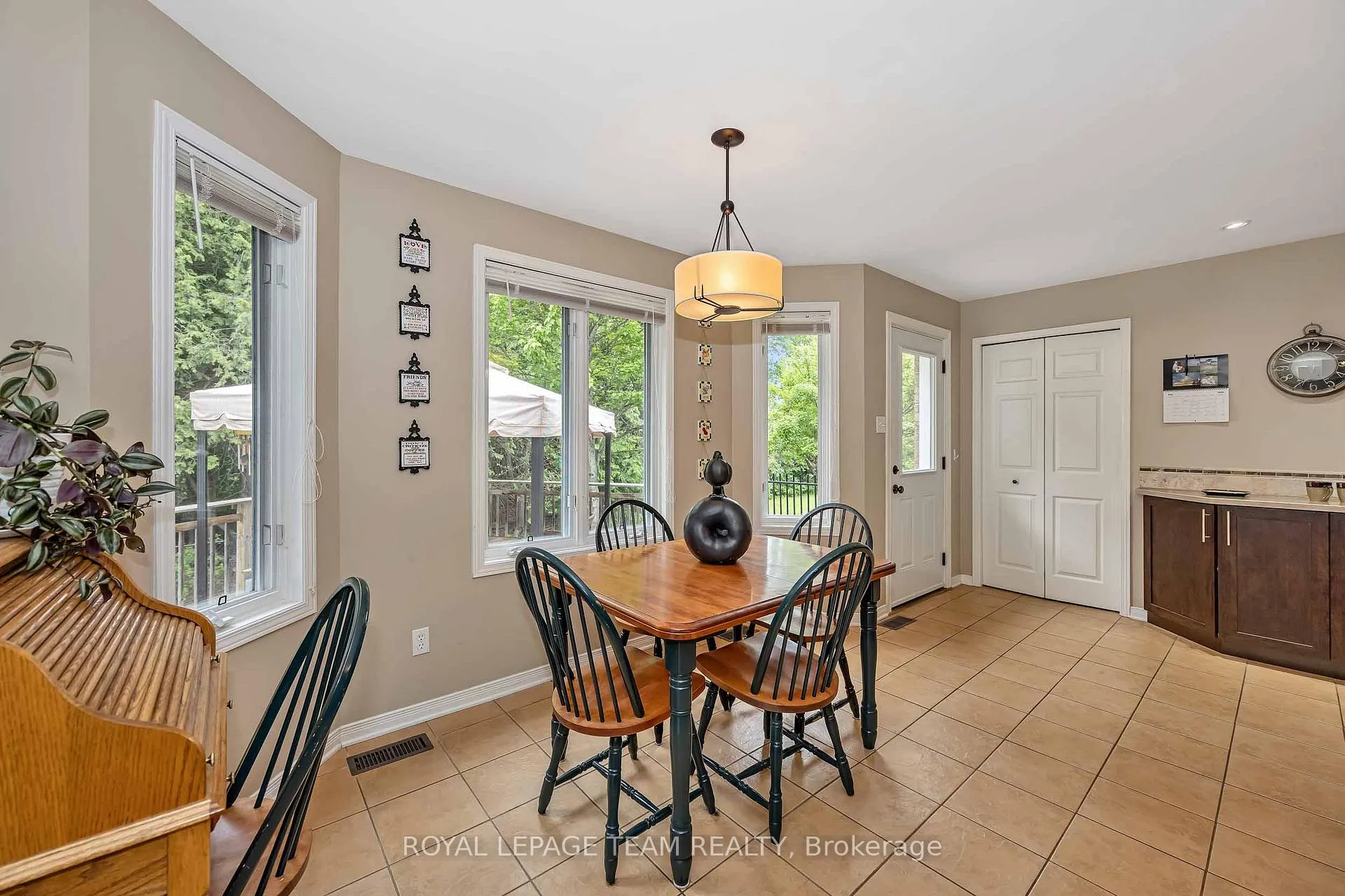 Photo 15 of 6515 Waddion Drive, Ottawa, Greely — HOMEH