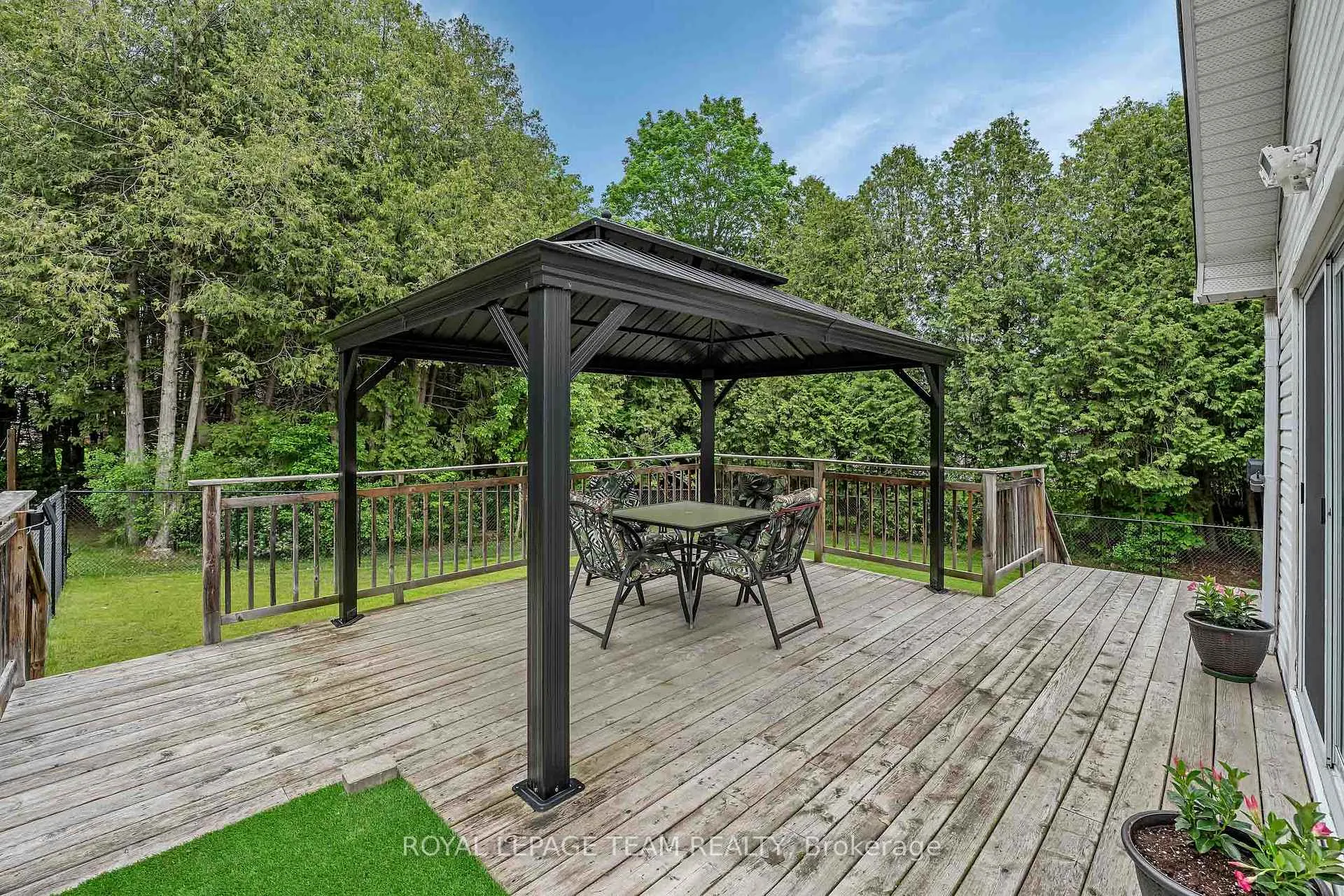 Photo 33 of 6515 Waddion Drive, Ottawa, Greely — HOMEH