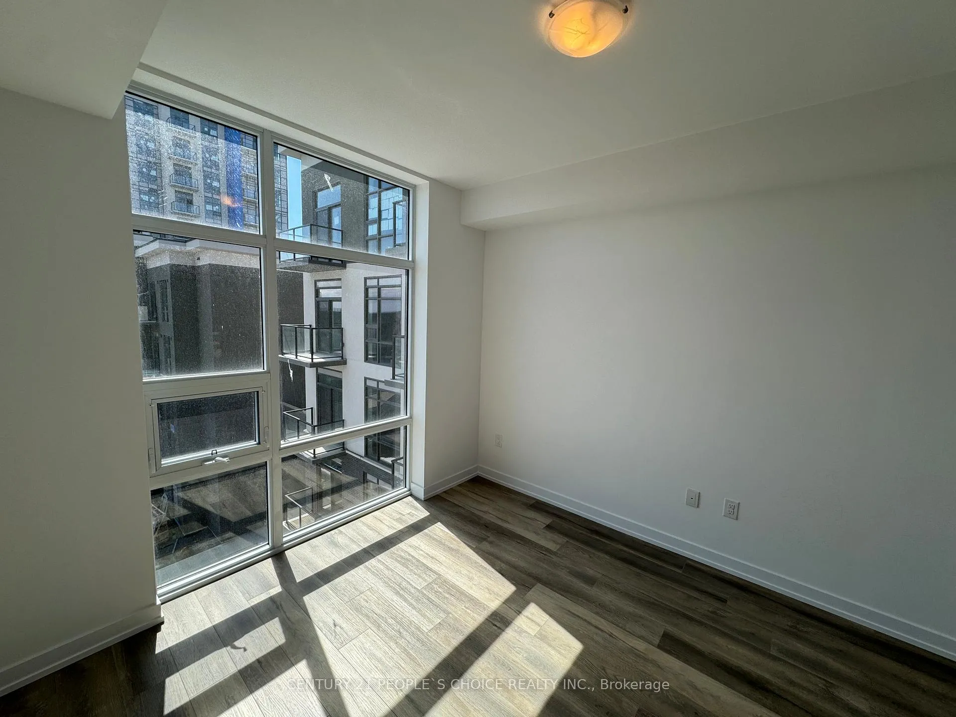 Photo 13 of Unit 532, 10 Mallard Trail, Hamilton, Waterdown — HOMEH