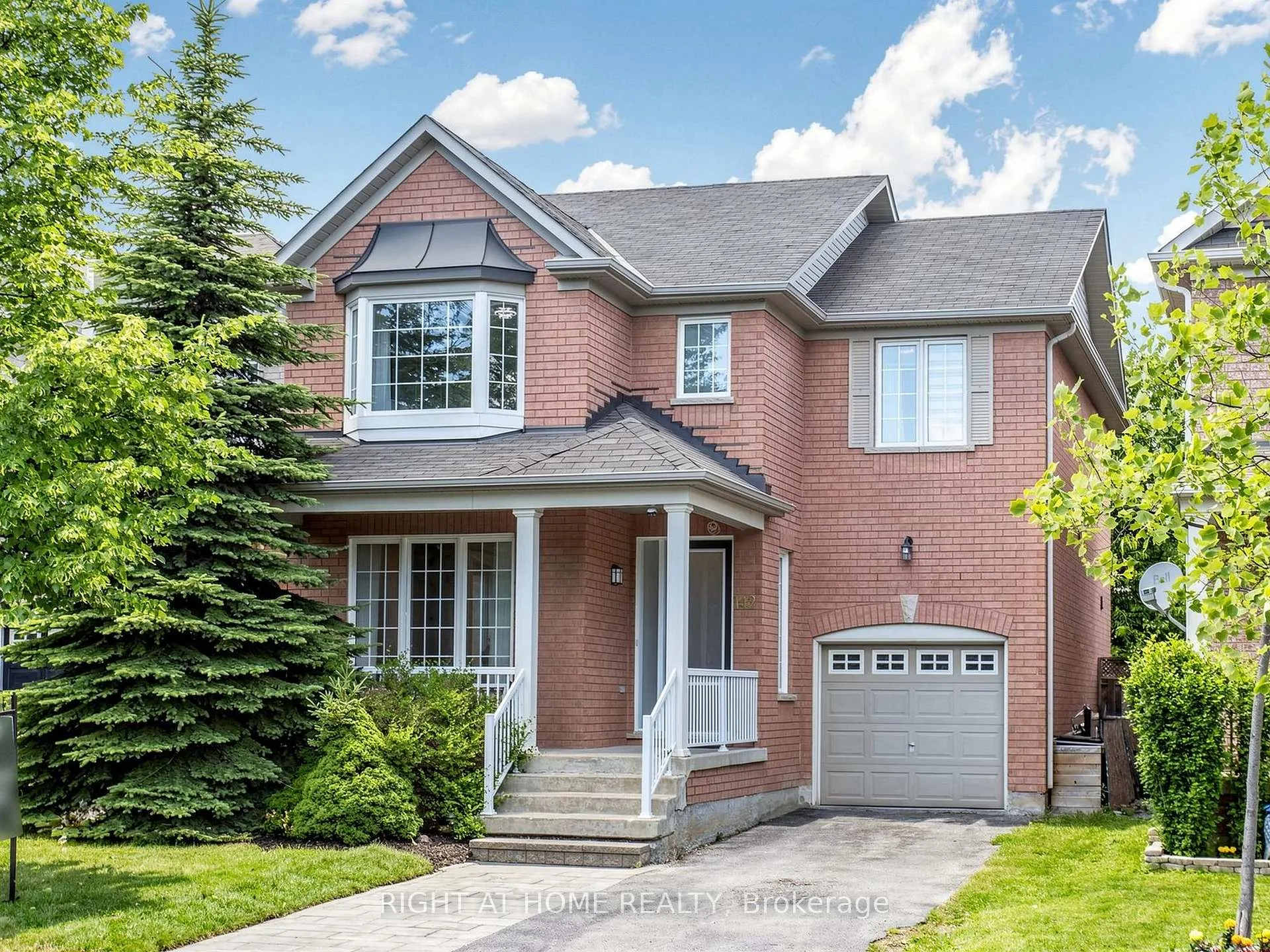 Photo 1 of 142 Alfred Smith Way, Newmarket, Woodland Hill — HOMEH