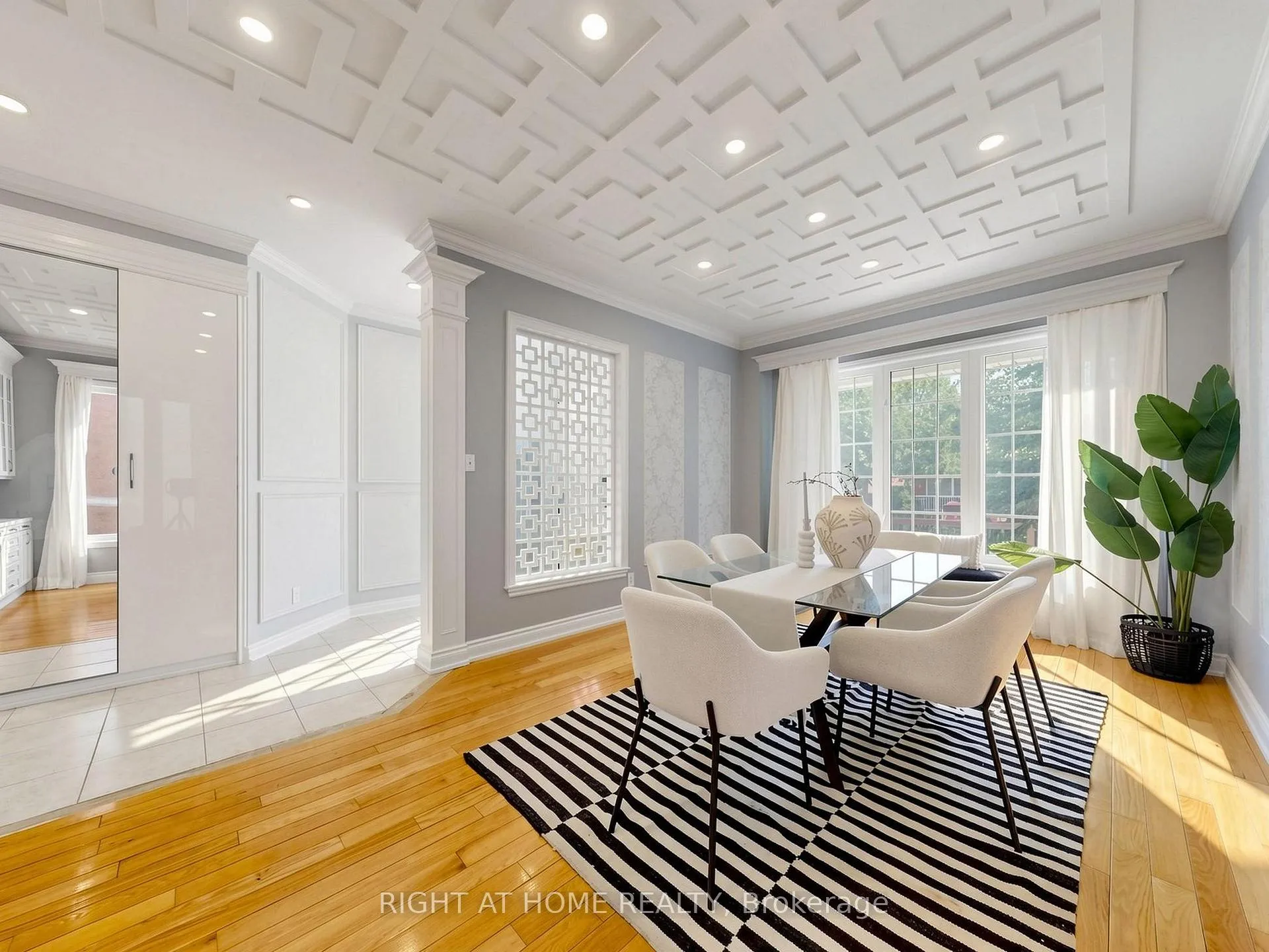 Photo 5 of 142 Alfred Smith Way, Newmarket, Woodland Hill — HOMEH