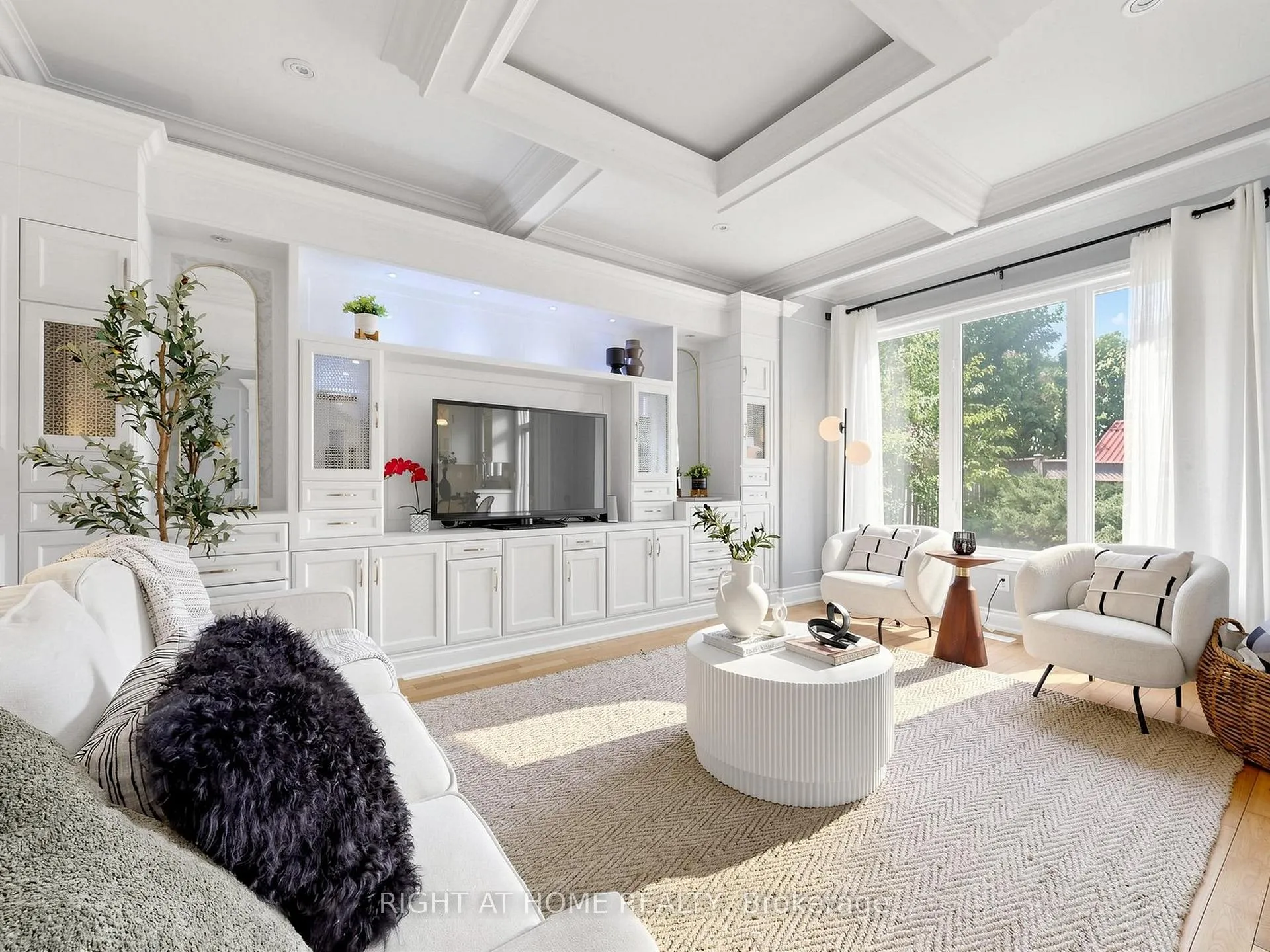 Photo 9 of 142 Alfred Smith Way, Newmarket, Woodland Hill — HOMEH