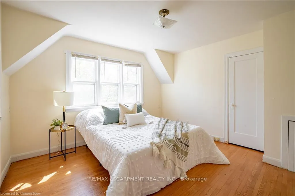 Photo 17 of 136 Glen Road, Hamilton, Westdale — HOMEH