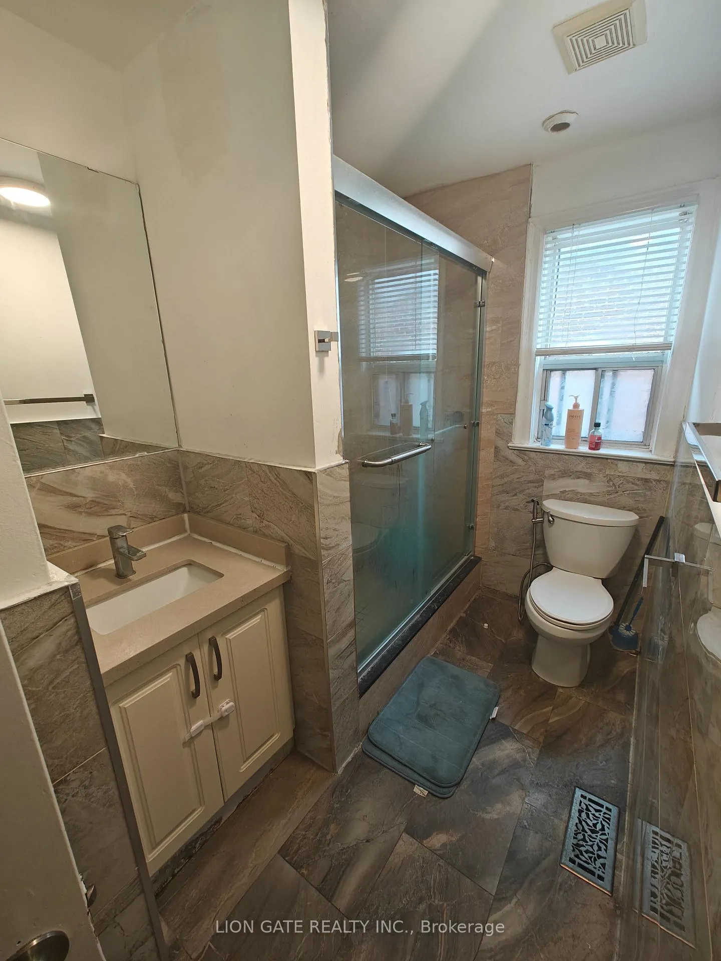 Photo 3 of Unit upper, 287 Parliament Street, Toronto, Regent Park — HOMEH