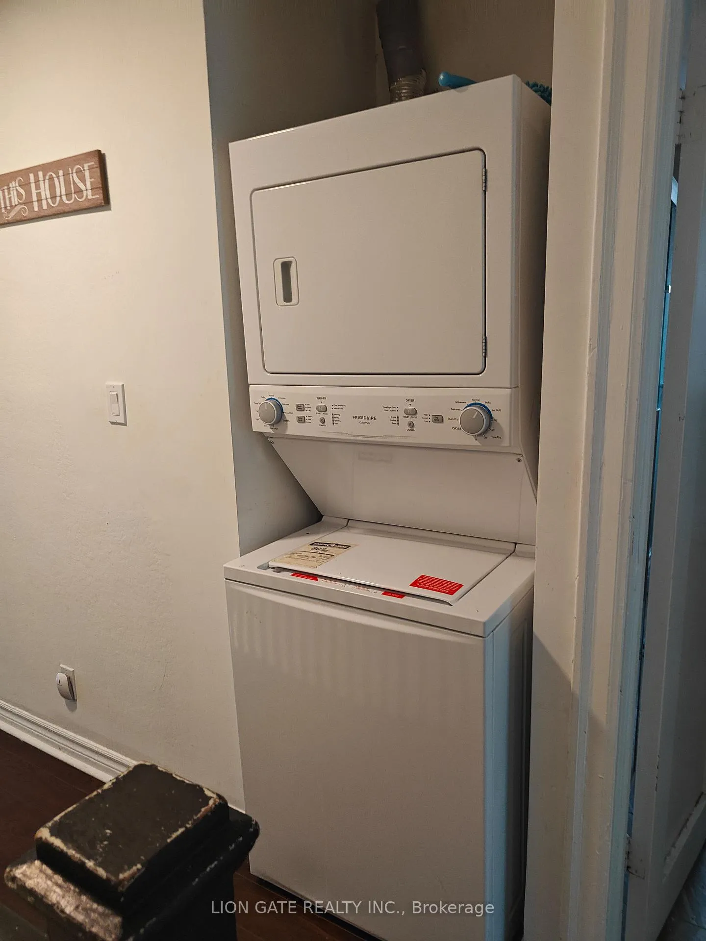 Photo 6 of Unit upper, 287 Parliament Street, Toronto, Regent Park — HOMEH