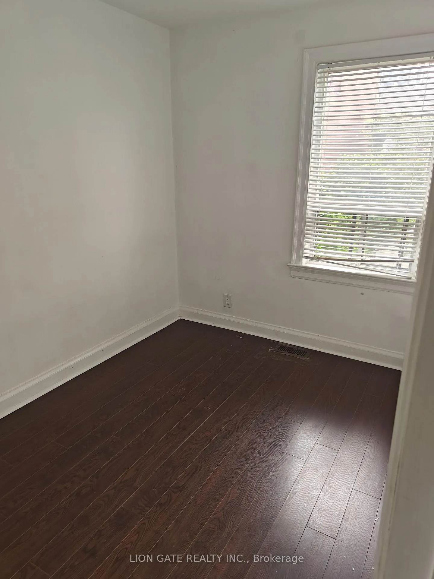 Photo 7 of Unit upper, 287 Parliament Street, Toronto, Regent Park — HOMEH
