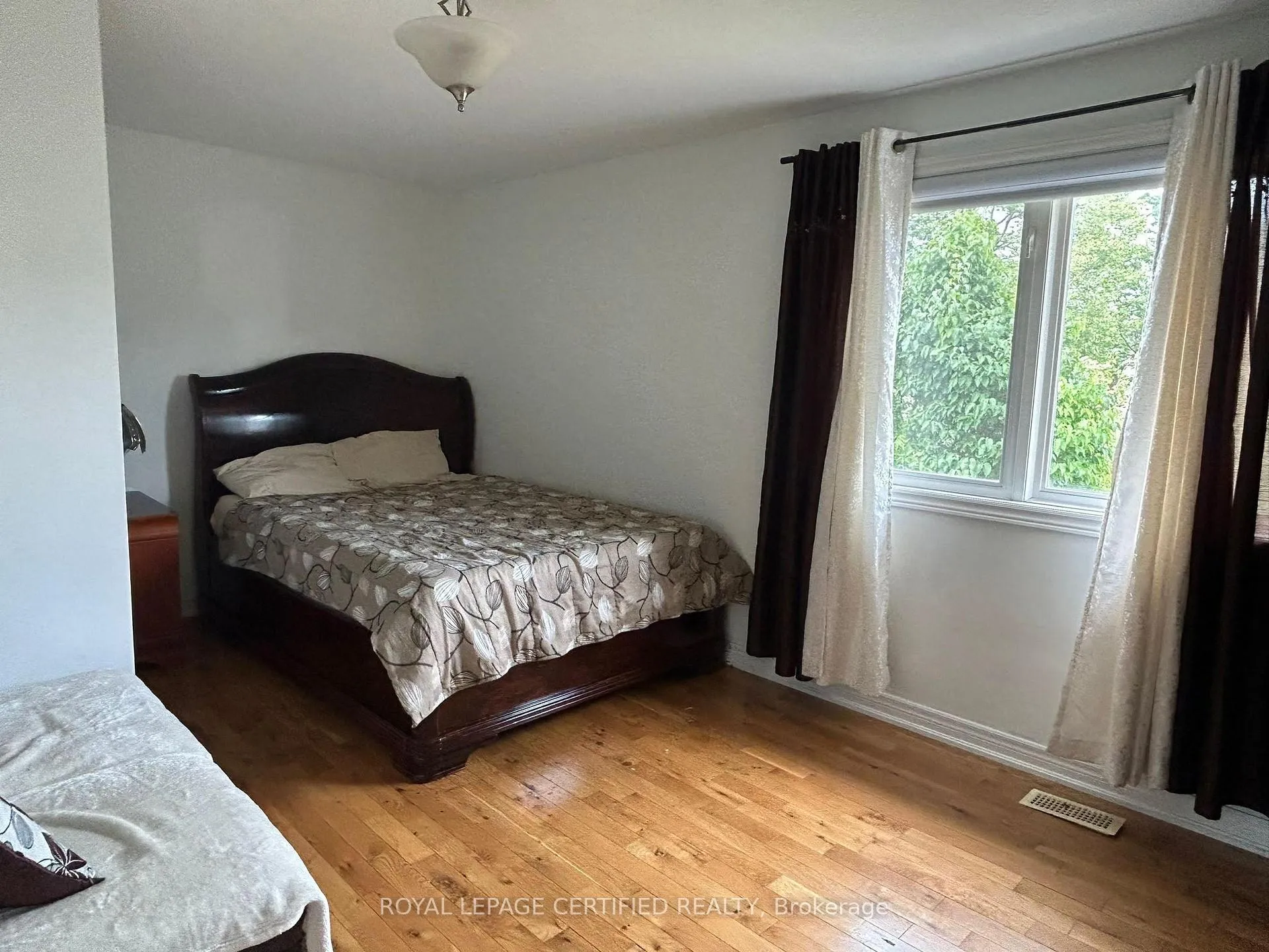 Photo 10 of 197 Joshua Avenue, Hamilton, Ancaster — HOMEH