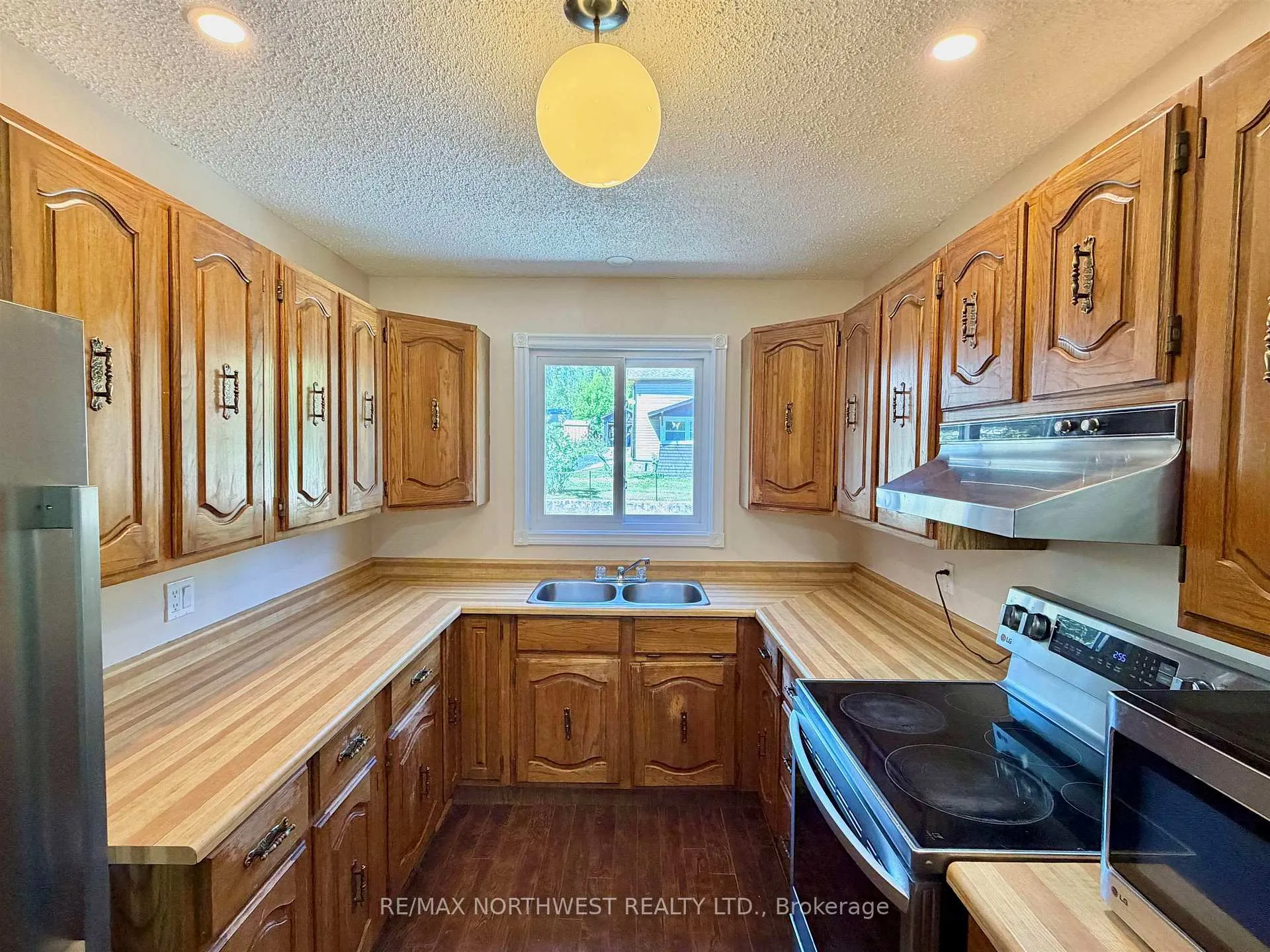 Photo 5 of 73 Norman Drive, Kenora, Norman — HOMEH
