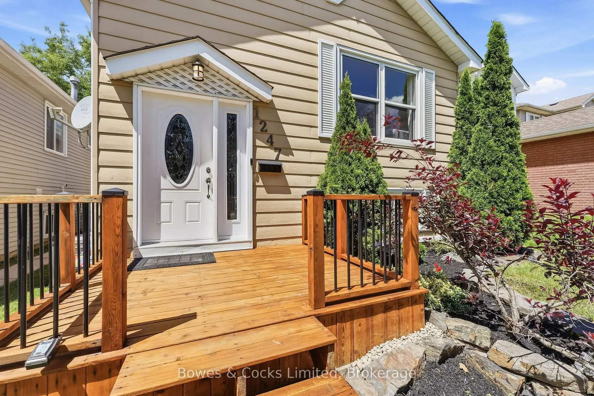 Photo 3 of 1247 Huntington Circle, Peterborough, Otonabee Ward 1 — HOMEH