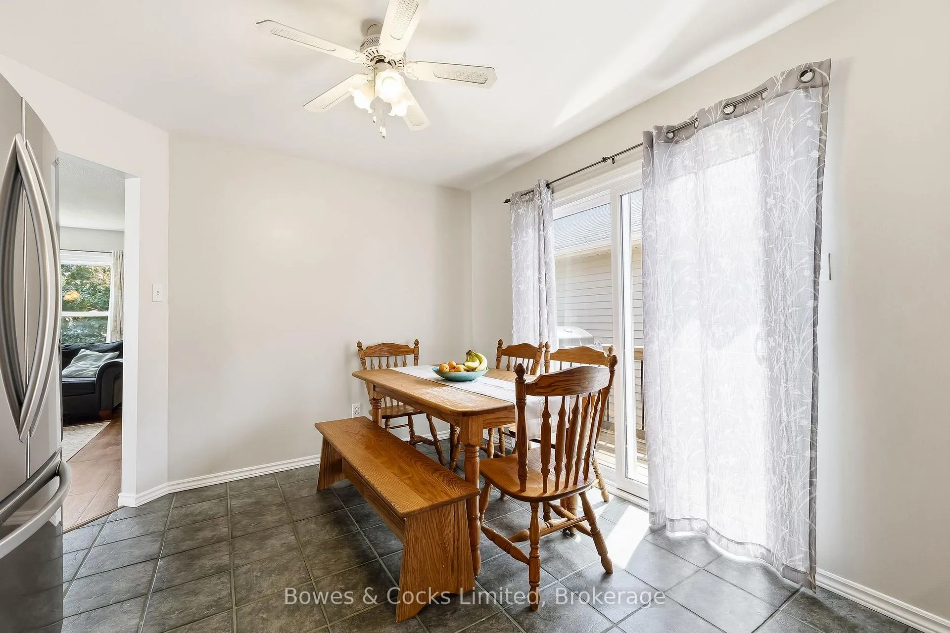 Photo 11 of 1247 Huntington Circle, Peterborough, Otonabee Ward 1 — HOMEH
