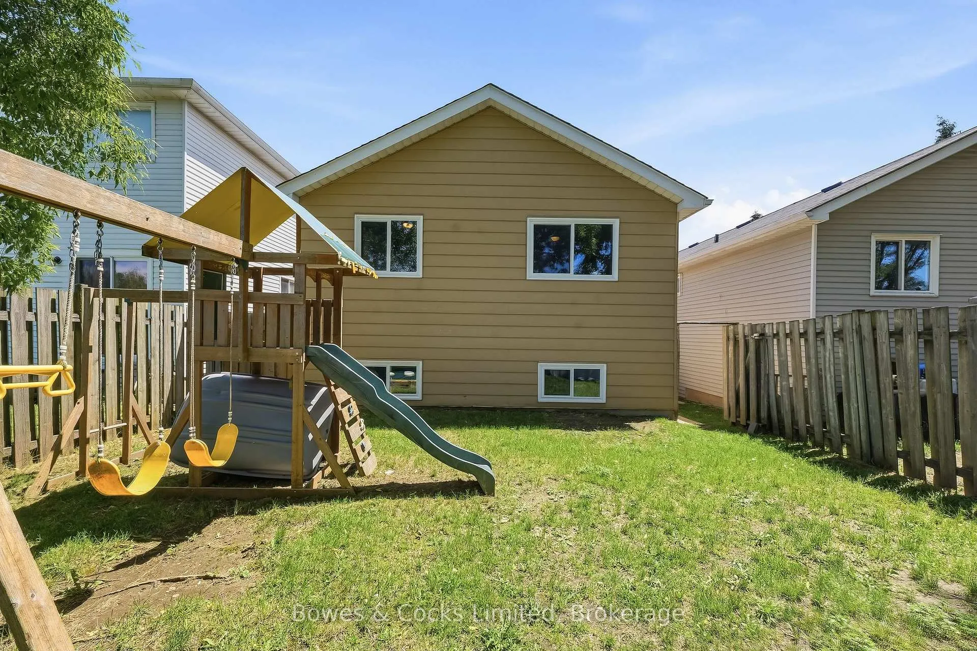 Photo 33 of 1247 Huntington Circle, Peterborough, Otonabee Ward 1 — HOMEH