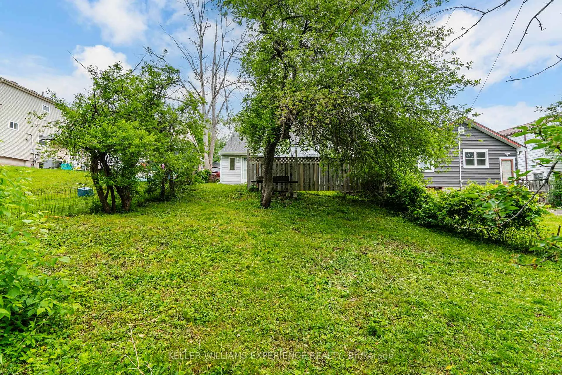 Photo 17 of 10 Argyle Avenue, Orillia — HOMEH