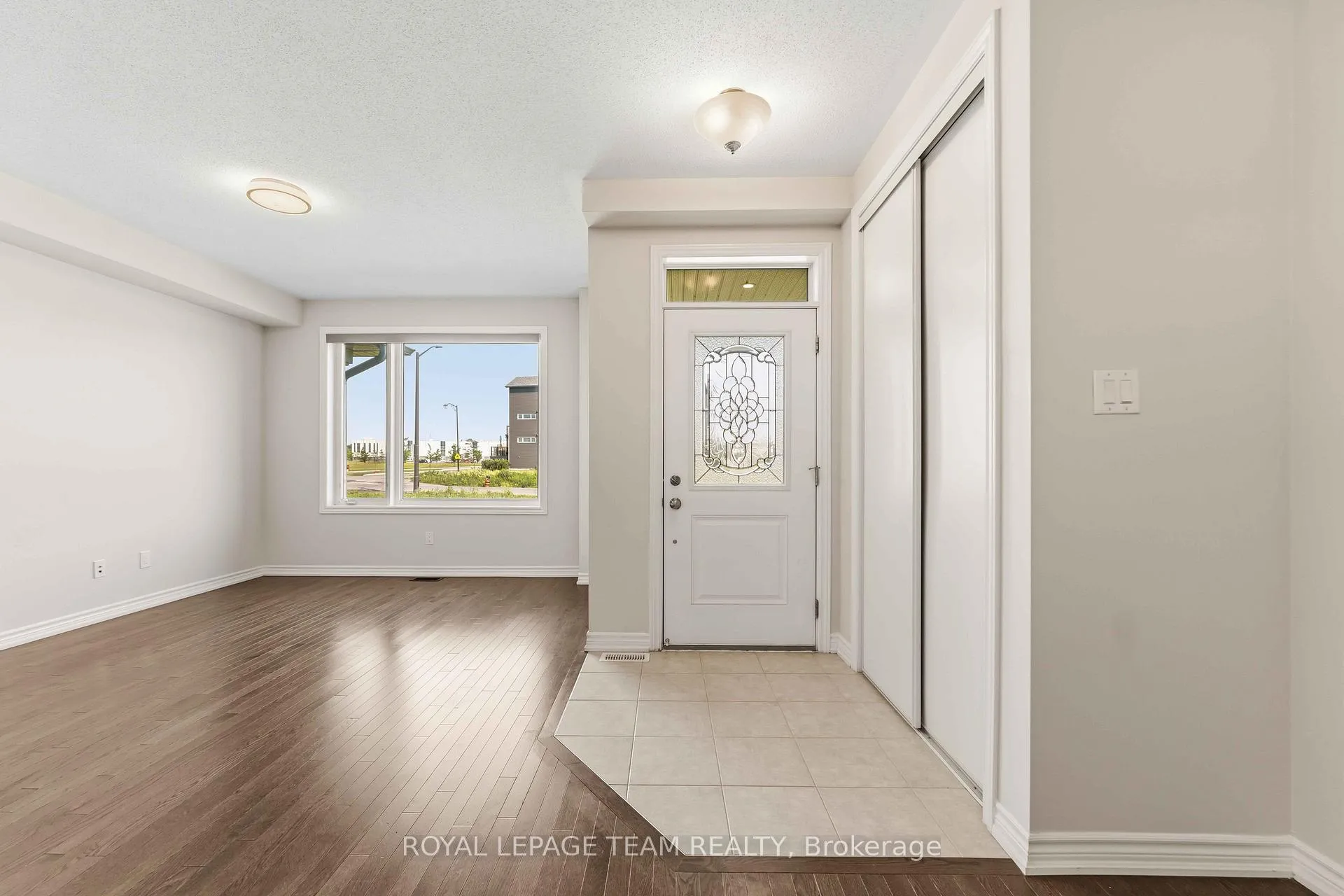 Photo 2 of 1184 Chapman Mills Drive, Ottawa, Barrhaven - Heritage Park — HOMEH