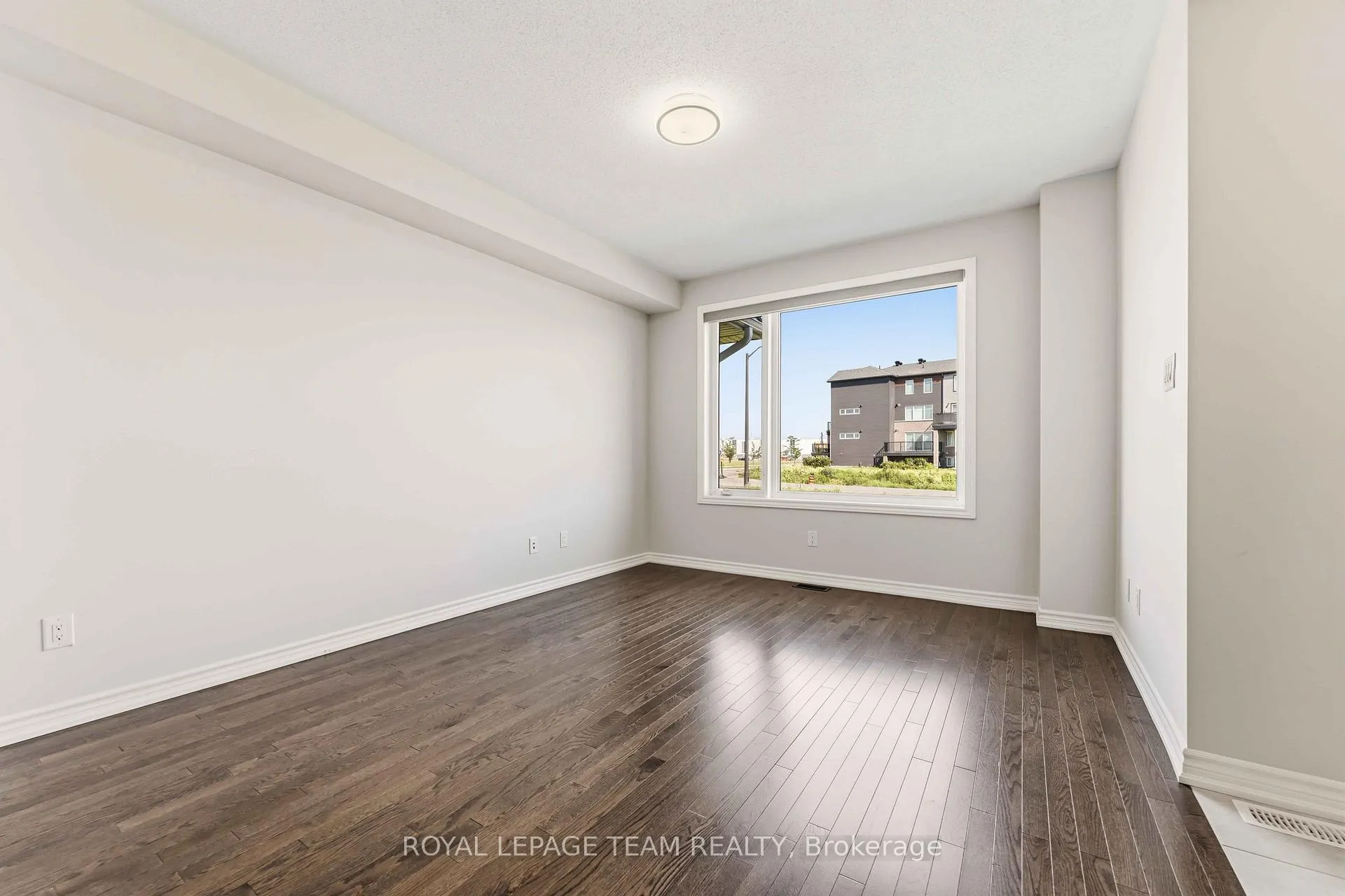 Photo 3 of 1184 Chapman Mills Drive, Ottawa, Barrhaven - Heritage Park — HOMEH