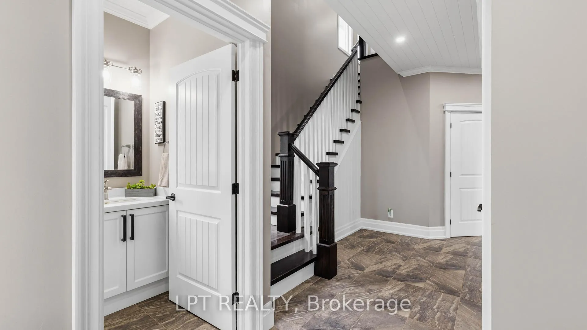 Photo 51 of 165 Lake Drive E, Georgina, Historic Lakeshore Communities — HOMEH