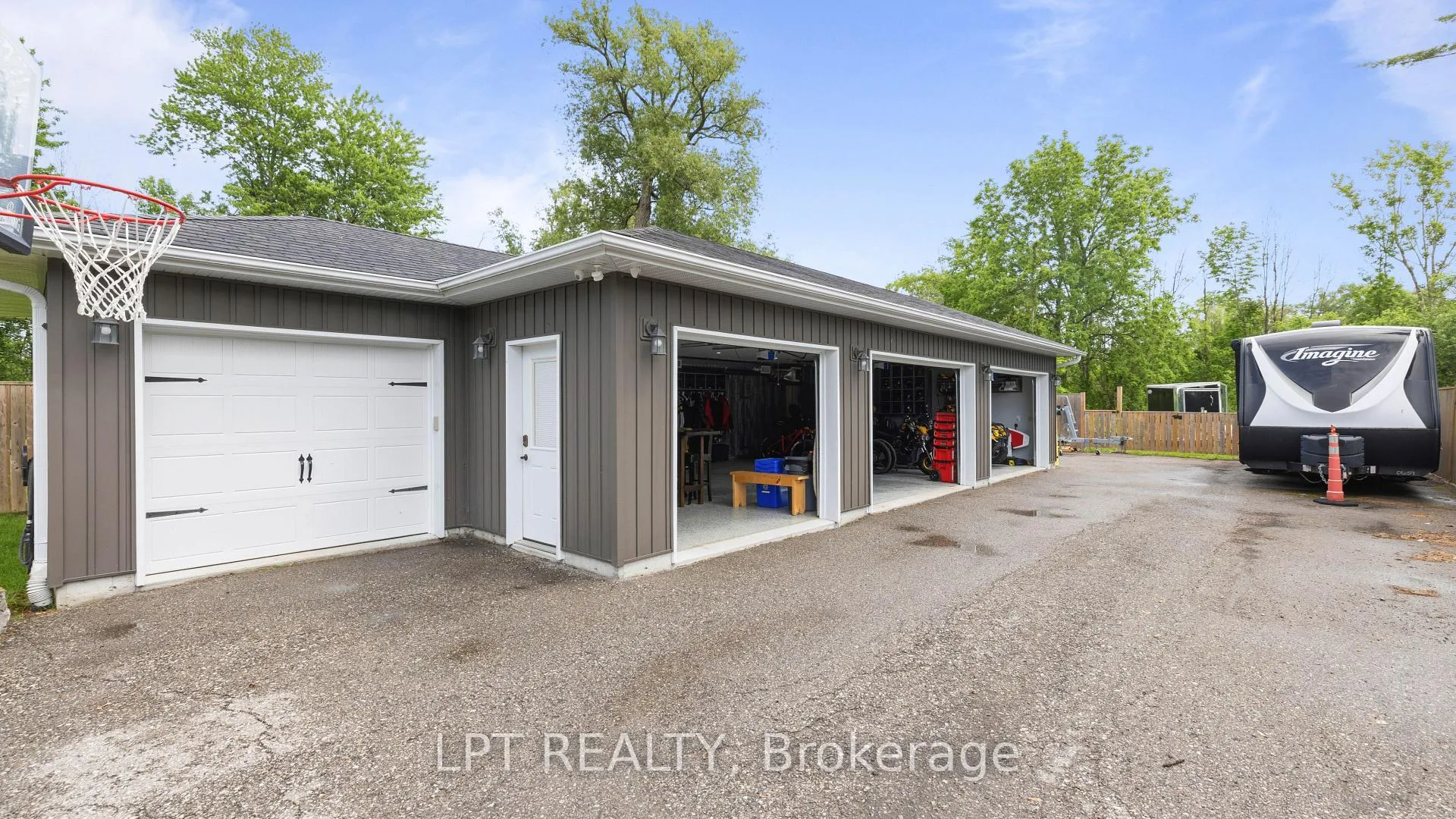 Photo 39 of 165 Lake Drive E, Georgina, Historic Lakeshore Communities — HOMEH