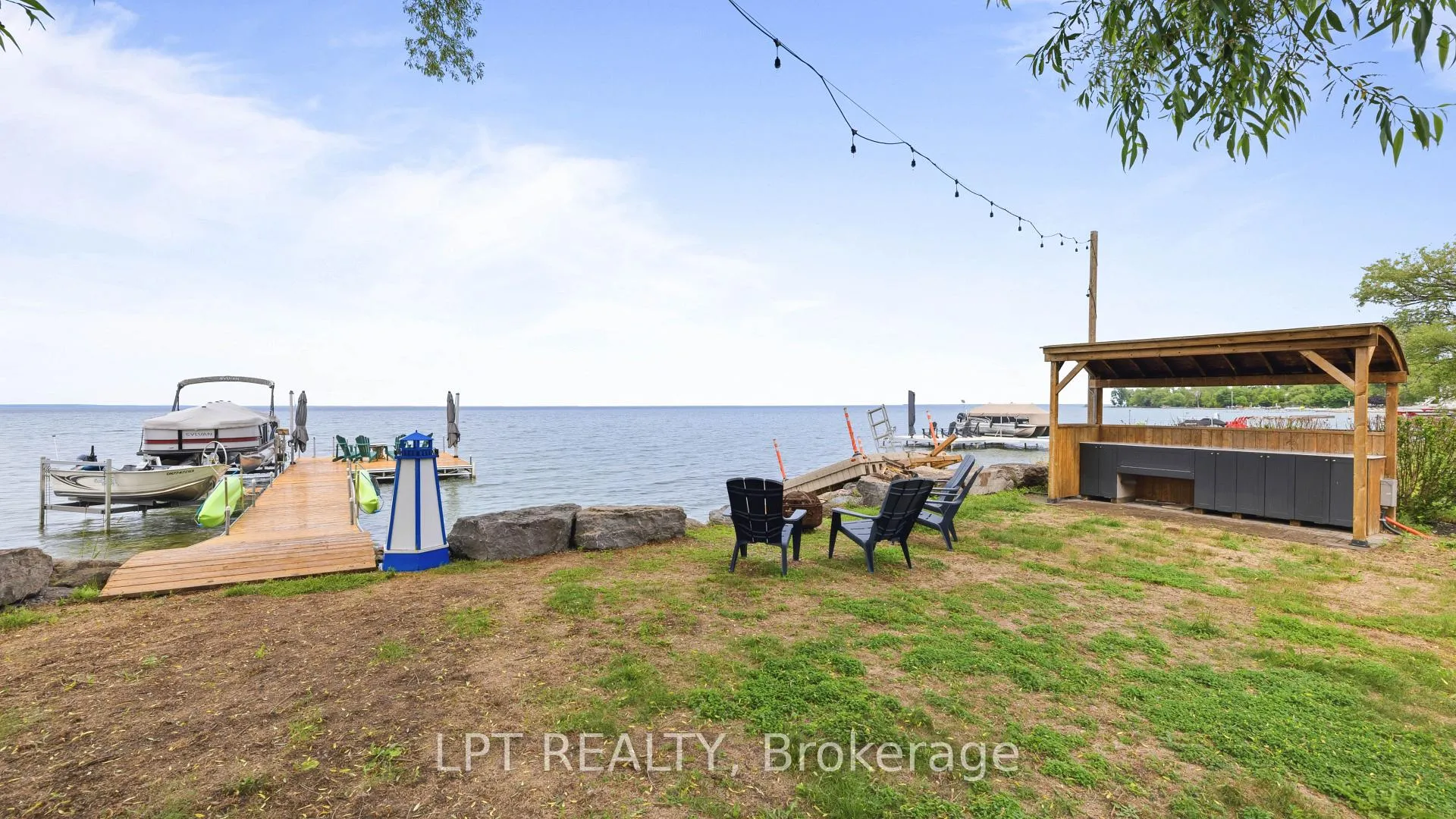 Photo 41 of 165 Lake Drive E, Georgina, Historic Lakeshore Communities — HOMEH