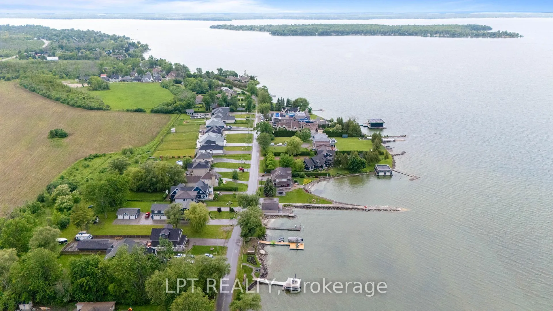 Photo 44 of 165 Lake Drive E, Georgina, Historic Lakeshore Communities — HOMEH