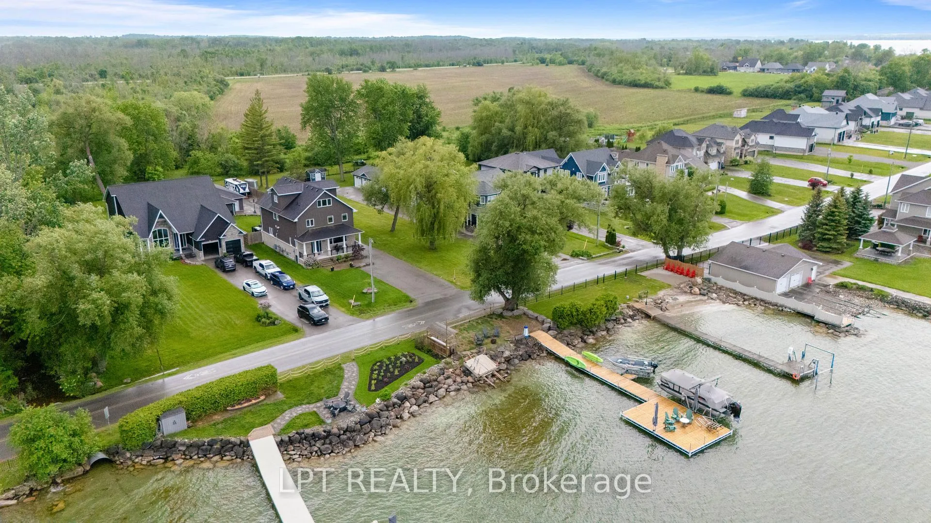 Photo 47 of 165 Lake Drive E, Georgina, Historic Lakeshore Communities — HOMEH