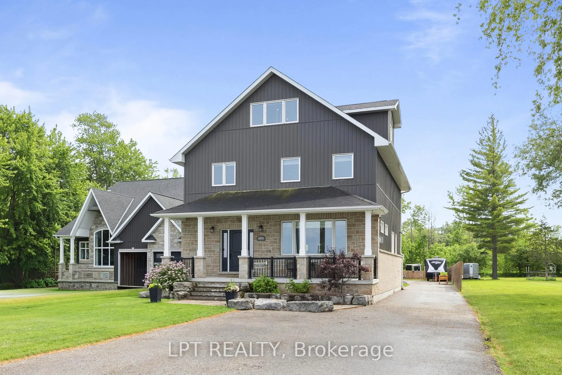 Photo 49 of 165 Lake Drive E, Georgina, Historic Lakeshore Communities — HOMEH