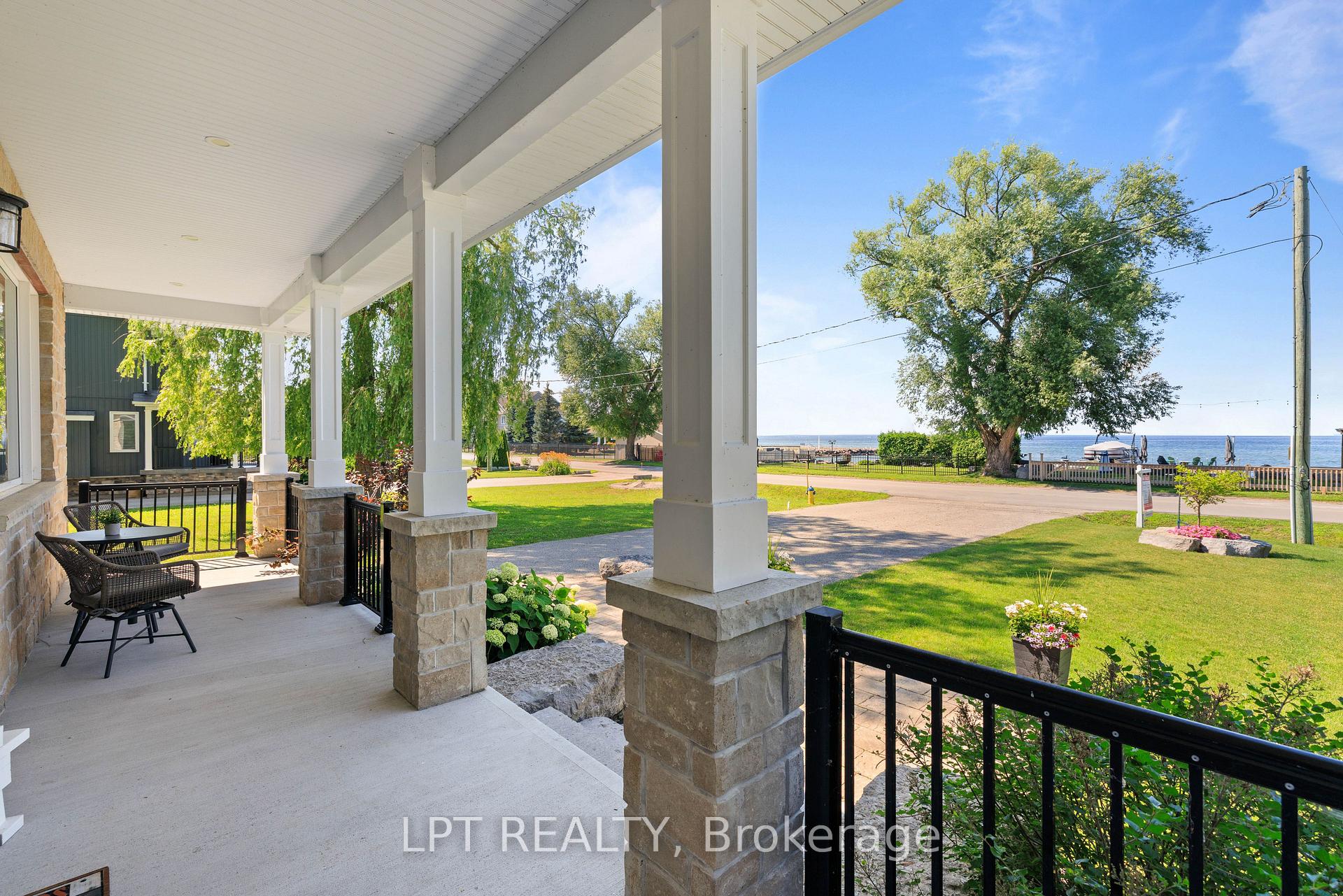 Photo 5 of 165 Lake Drive E, Georgina, Historic Lakeshore Communities — HOMEH
