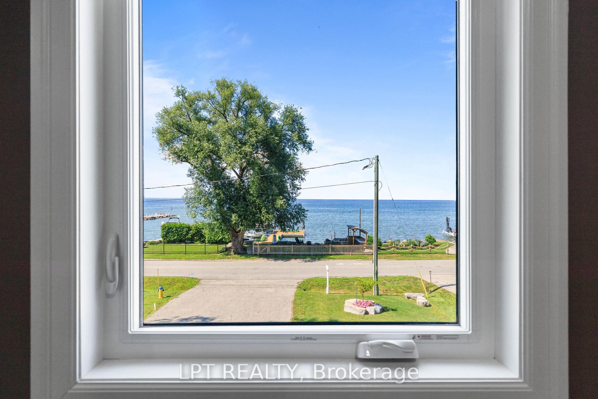 Photo 20 of 165 Lake Drive E, Georgina, Historic Lakeshore Communities — HOMEH