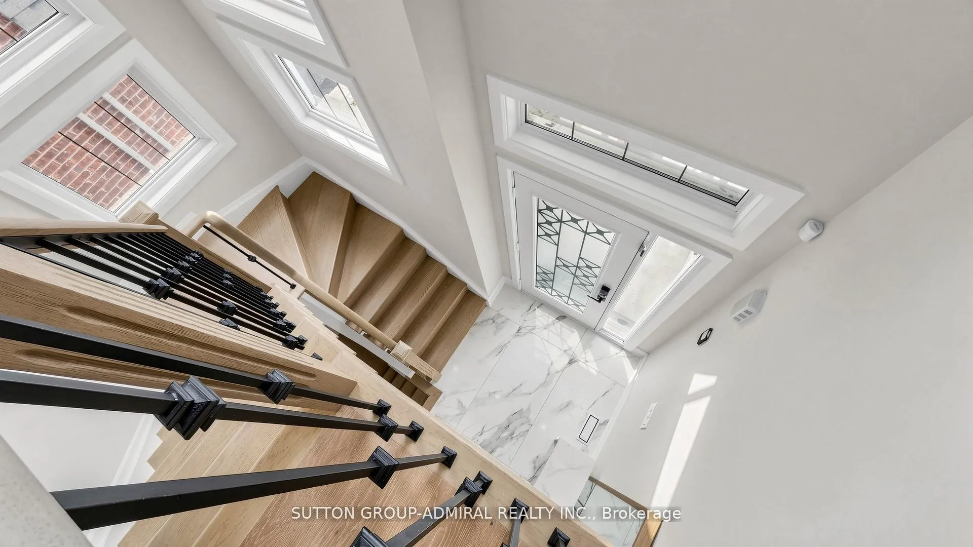 Photo 22 of 27 Asner Avenue, Vaughan, Patterson — HOMEH