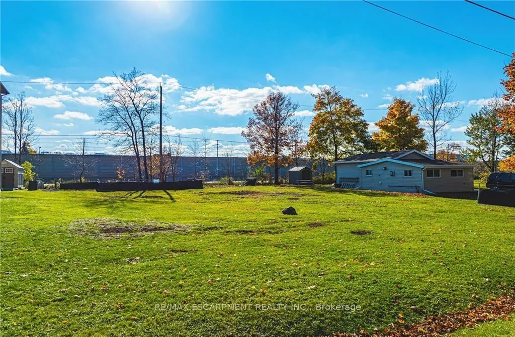 Photo 5 of 7 Trillium Avenue, Hamilton, Winona Park — HOMEH
