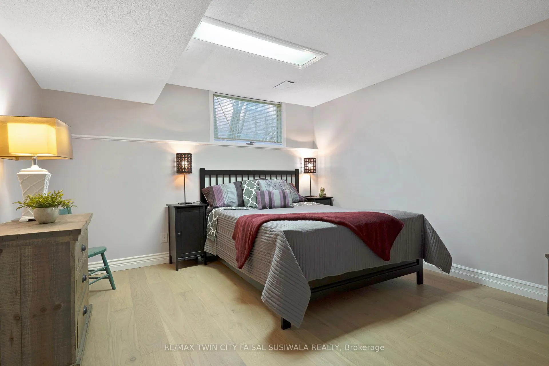 Photo 22 of 37 Yellow Birch Drive, Kitchener, Forest Heights — HOMEH