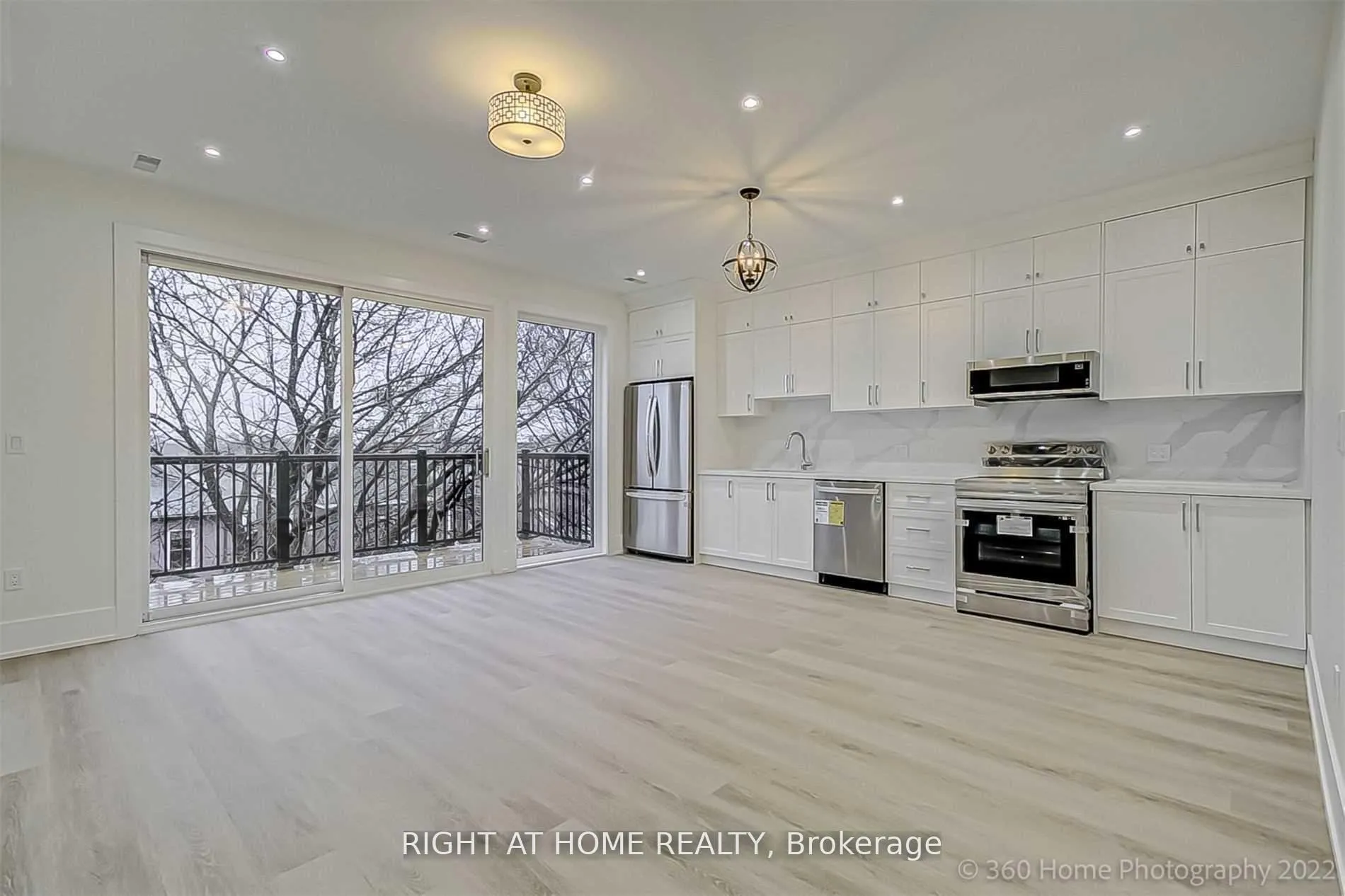Photo 1 of Unit Upper, 9 Beechwood Avenue, Toronto, Rockcliffe-Smythe — HOMEH