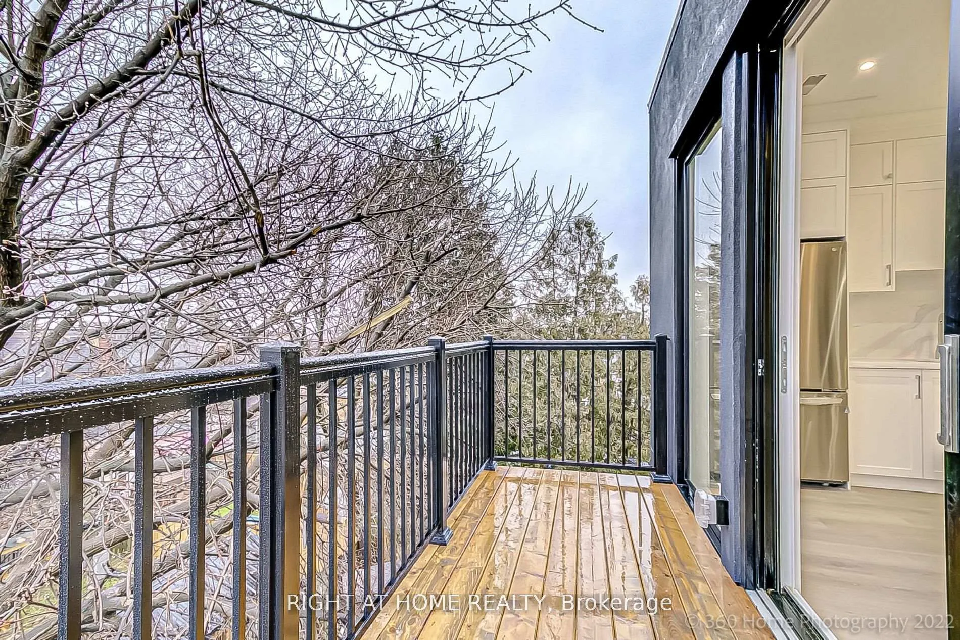 Photo 15 of Unit Upper, 9 Beechwood Avenue, Toronto, Rockcliffe-Smythe — HOMEH