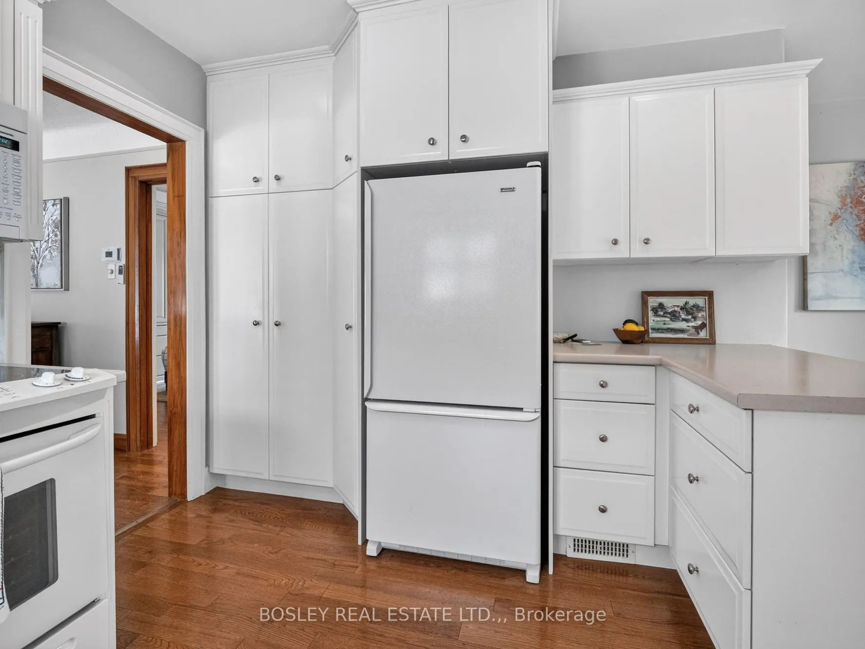 Photo 10 of 4 Ridgewood Road, St. Catharines, Old Glenridge — HOMEH