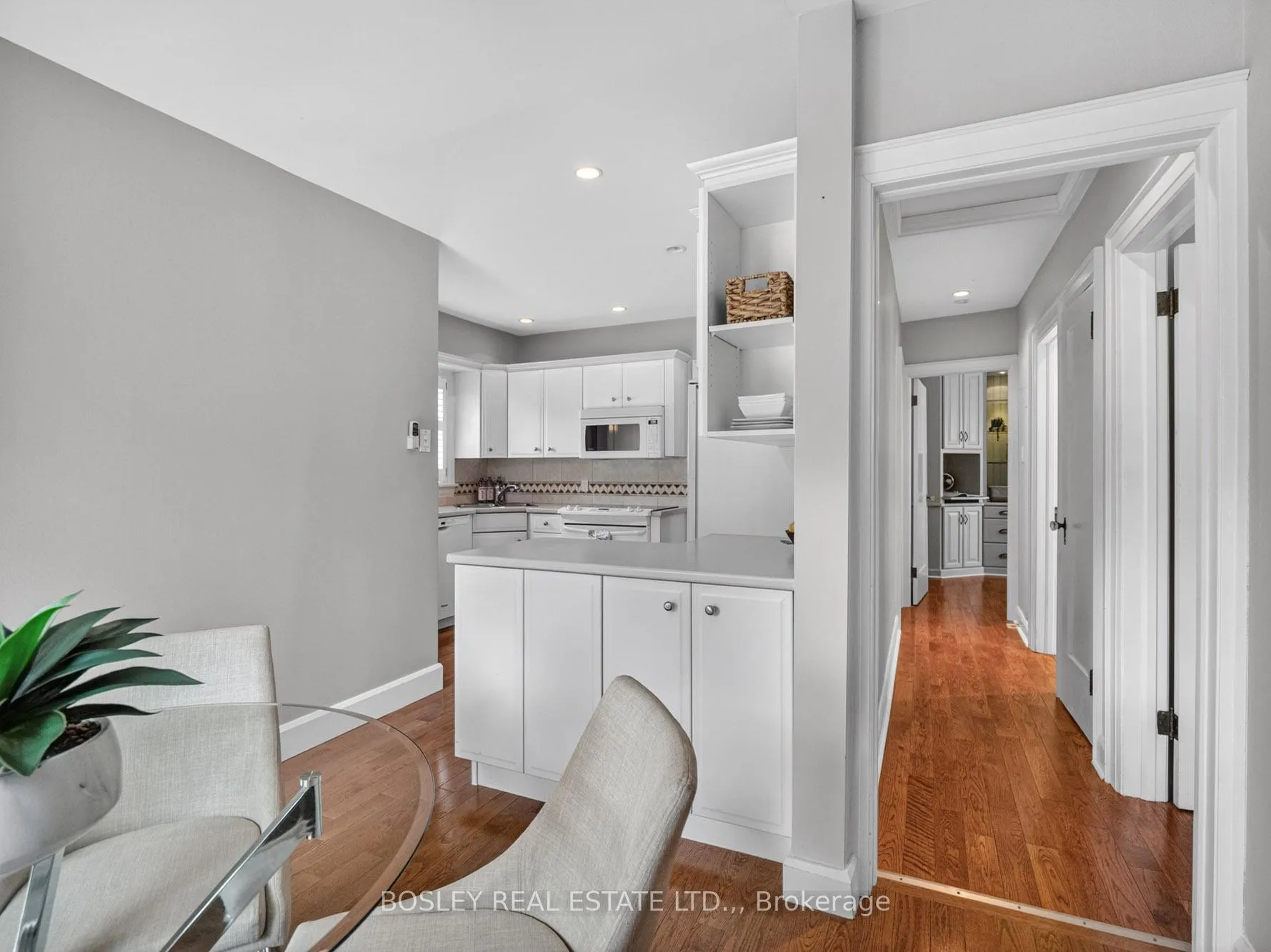Photo 12 of 4 Ridgewood Road, St. Catharines, Old Glenridge — HOMEH