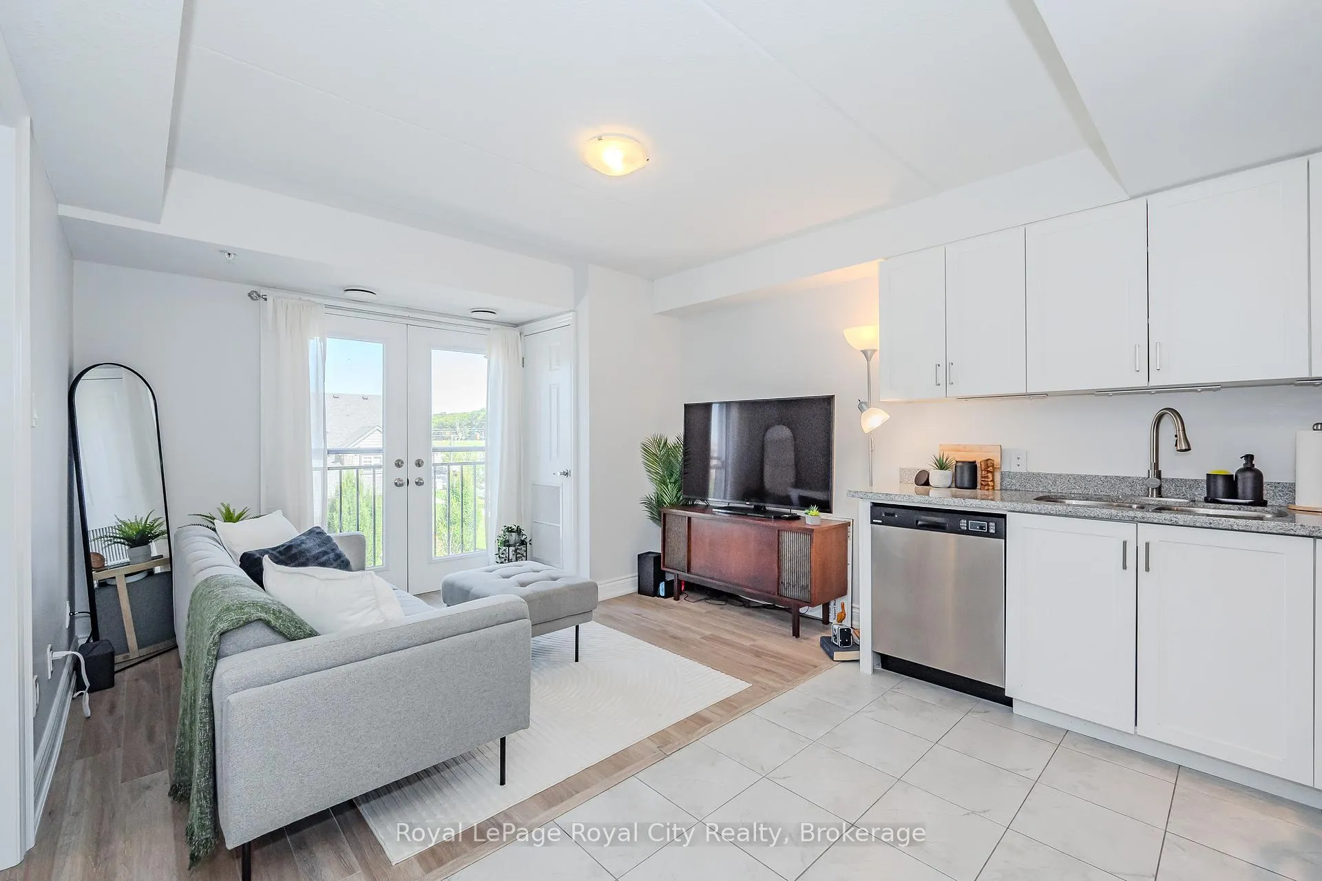 Photo 5 of Unit 304, 64 Frederick Drive, Guelph, Pineridge/Westminster Woods — HOMEH