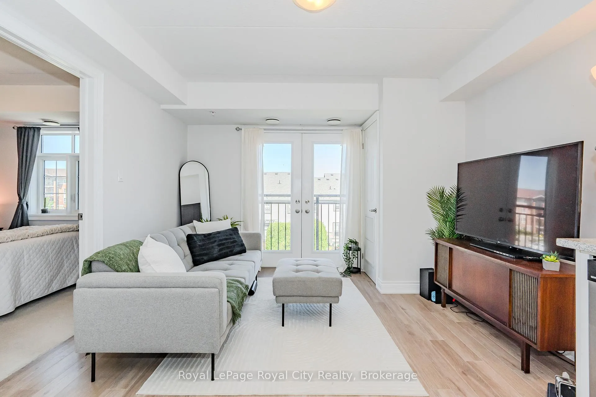 Photo 6 of Unit 304, 64 Frederick Drive, Guelph, Pineridge/Westminster Woods — HOMEH