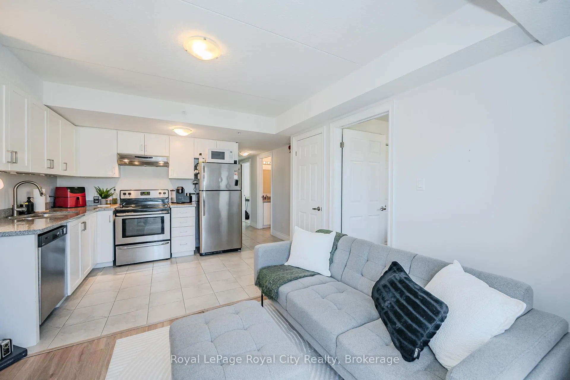 Photo 9 of Unit 304, 64 Frederick Drive, Guelph, Pineridge/Westminster Woods — HOMEH