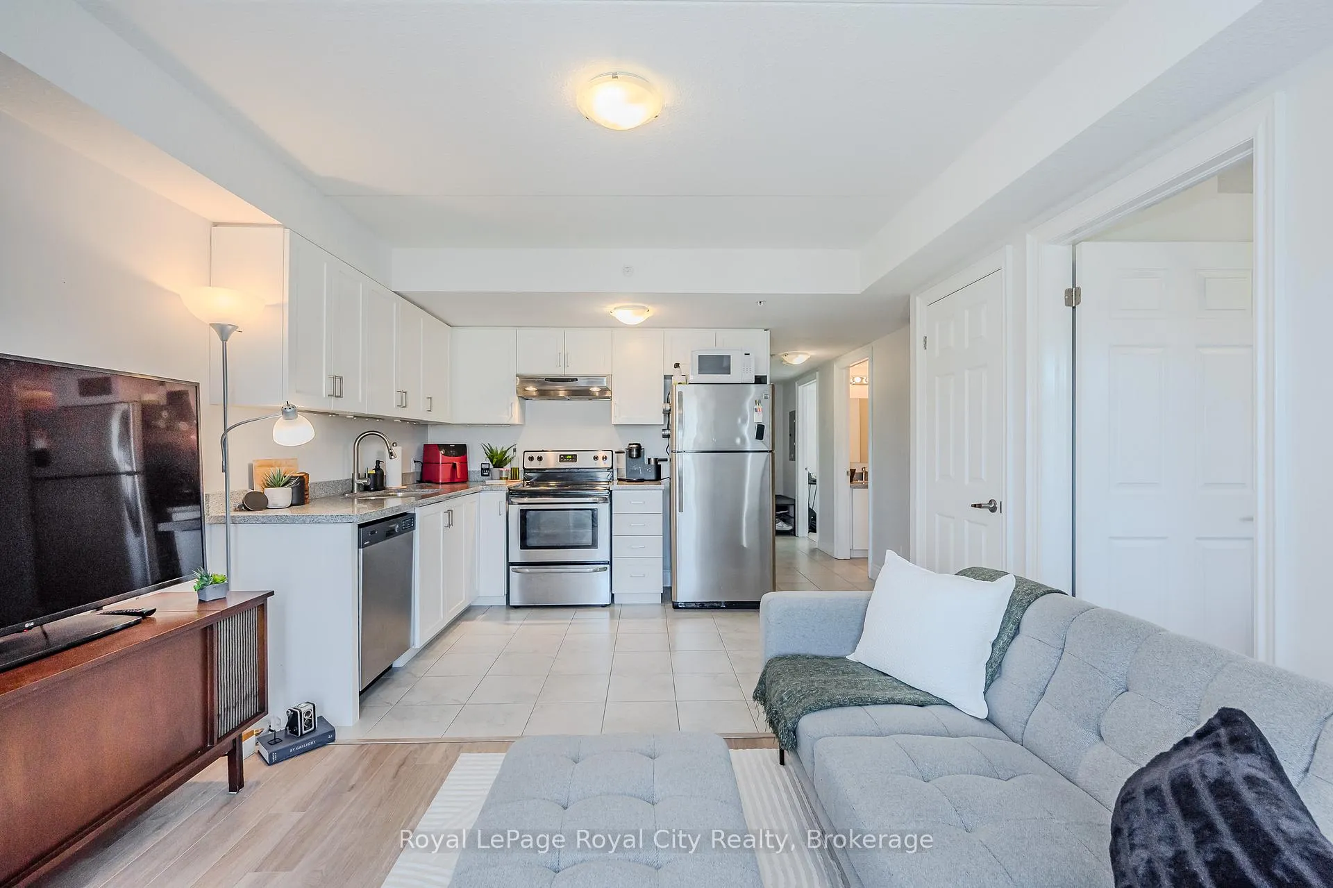 Photo 10 of Unit 304, 64 Frederick Drive, Guelph, Pineridge/Westminster Woods — HOMEH
