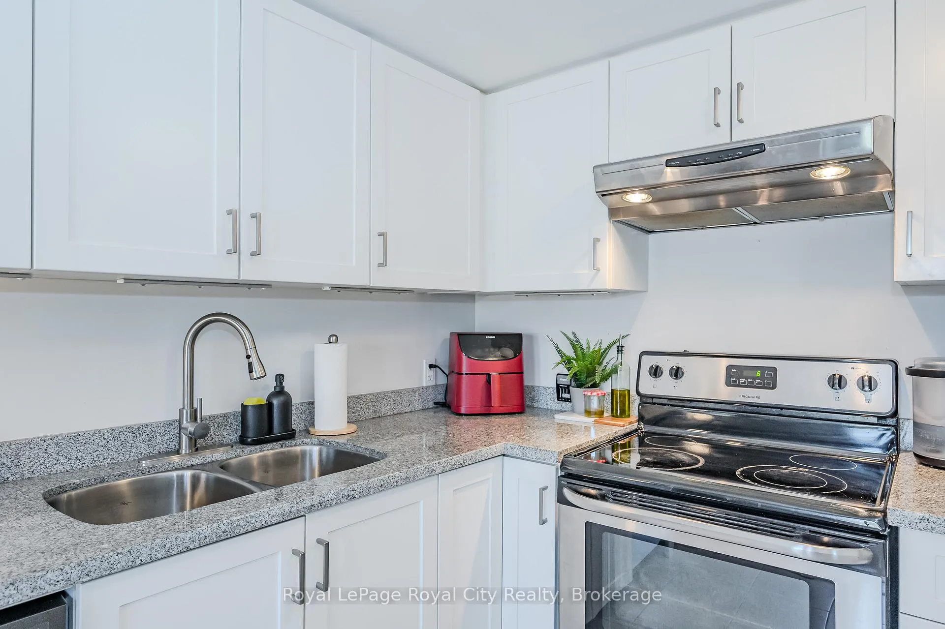 Photo 13 of Unit 304, 64 Frederick Drive, Guelph, Pineridge/Westminster Woods — HOMEH