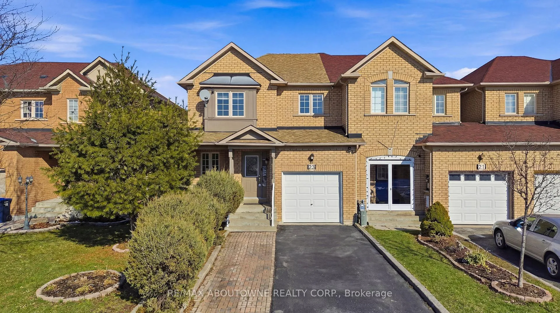 Photo 4 of 23 Arabia Gate, Brampton, Sandringham-Wellington — HOMEH
